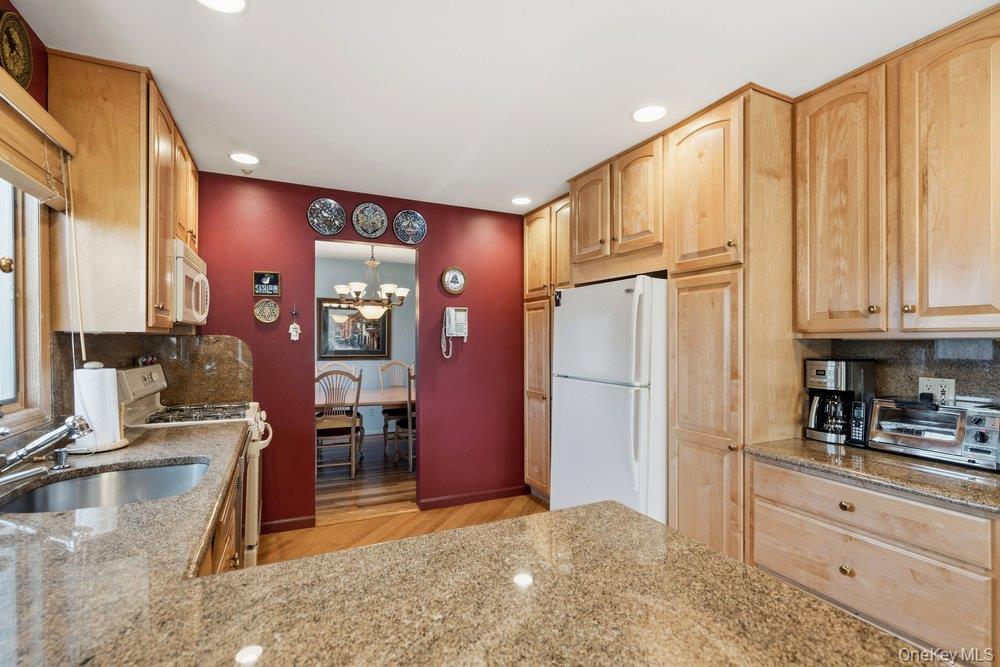 #17 photo, 29 Munson Court, מחוז סאפוק Melville , NY 11747