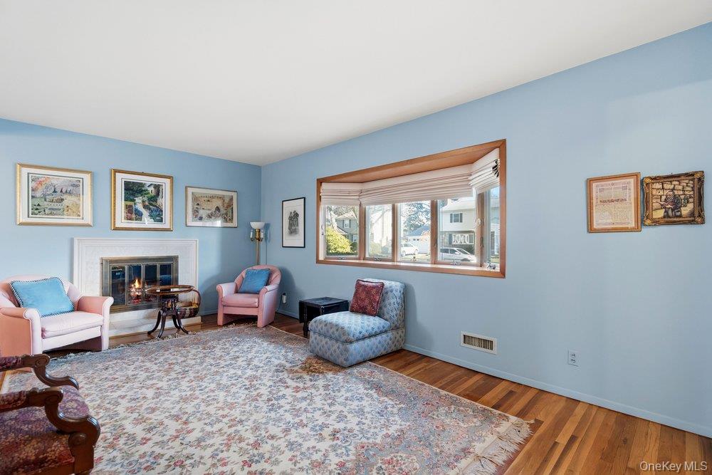 #6 photo, 29 Munson Court, מחוז סאפוק Melville , NY 11747