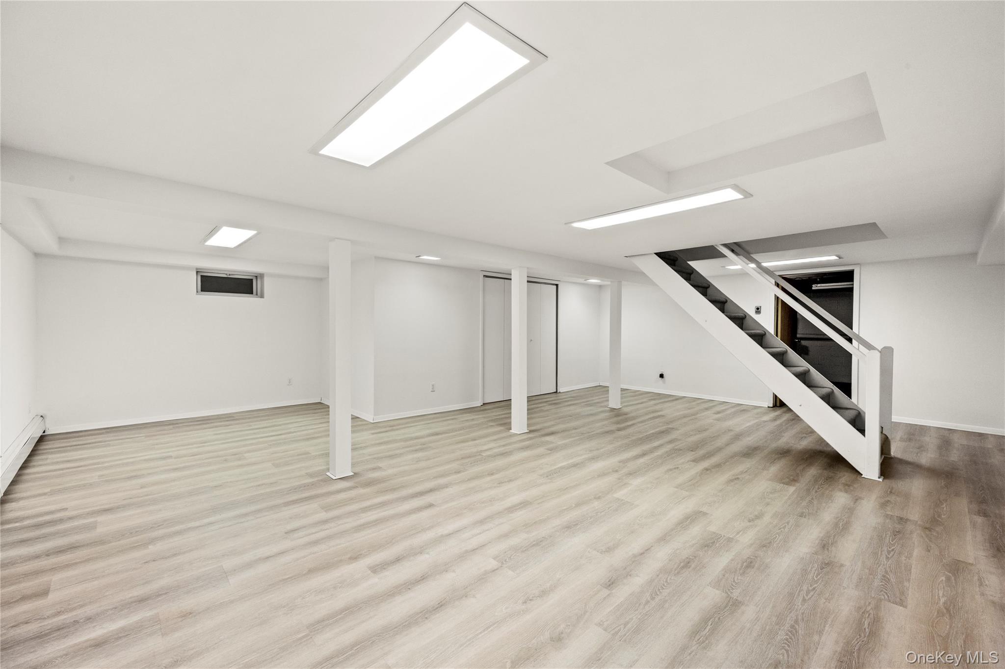 #20 photo, 2474 Margaret Street, नासाउ काउंटी Bellmore , NY 11710