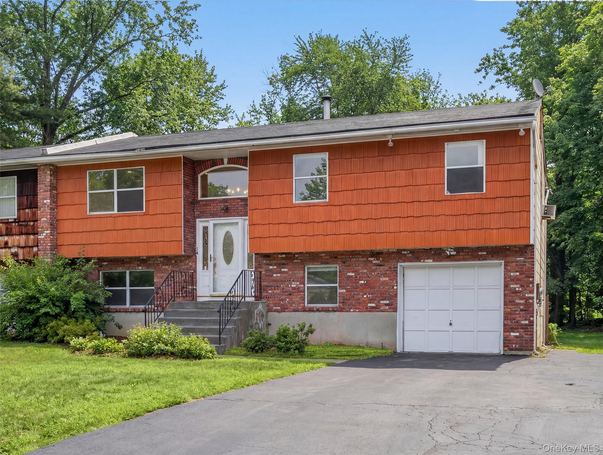 #2 photo, 14 Michele Court, Spring Valley , NY 10977