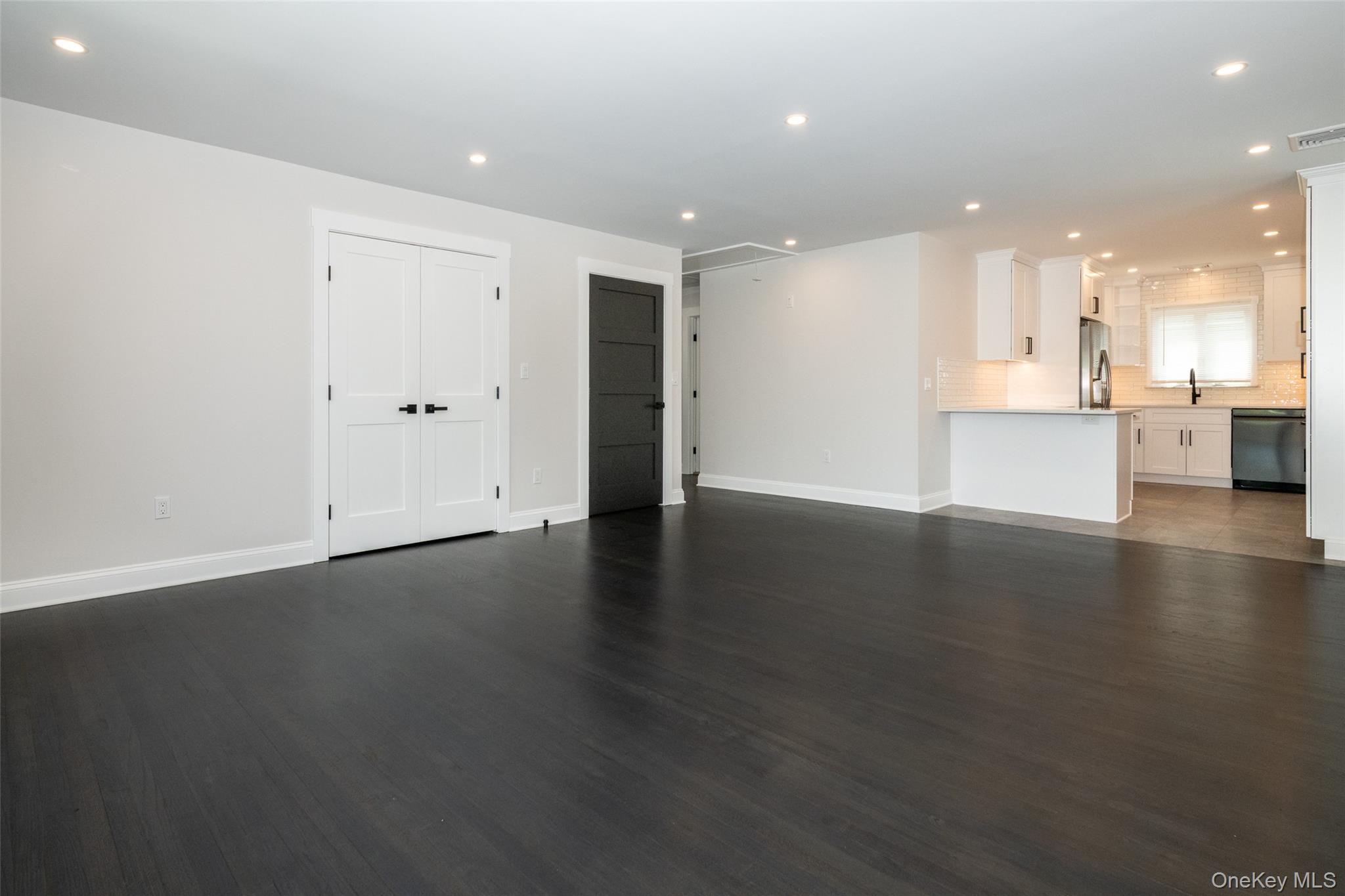 #3 photo, 80 Claremont Avenue, Mount Vernon , NY 10550