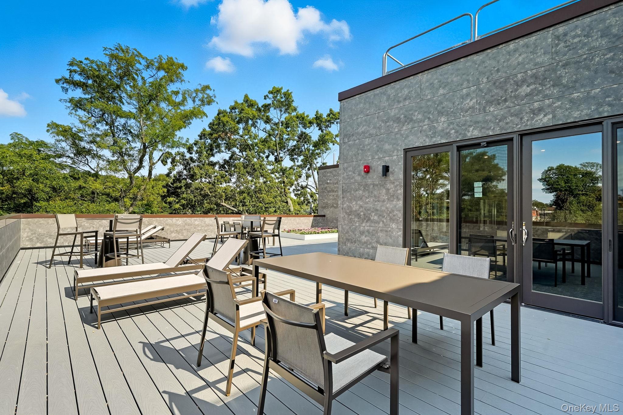 #15 photo, 402 Halstead Avenue, 뉴욕주 Harrison , NY 10528