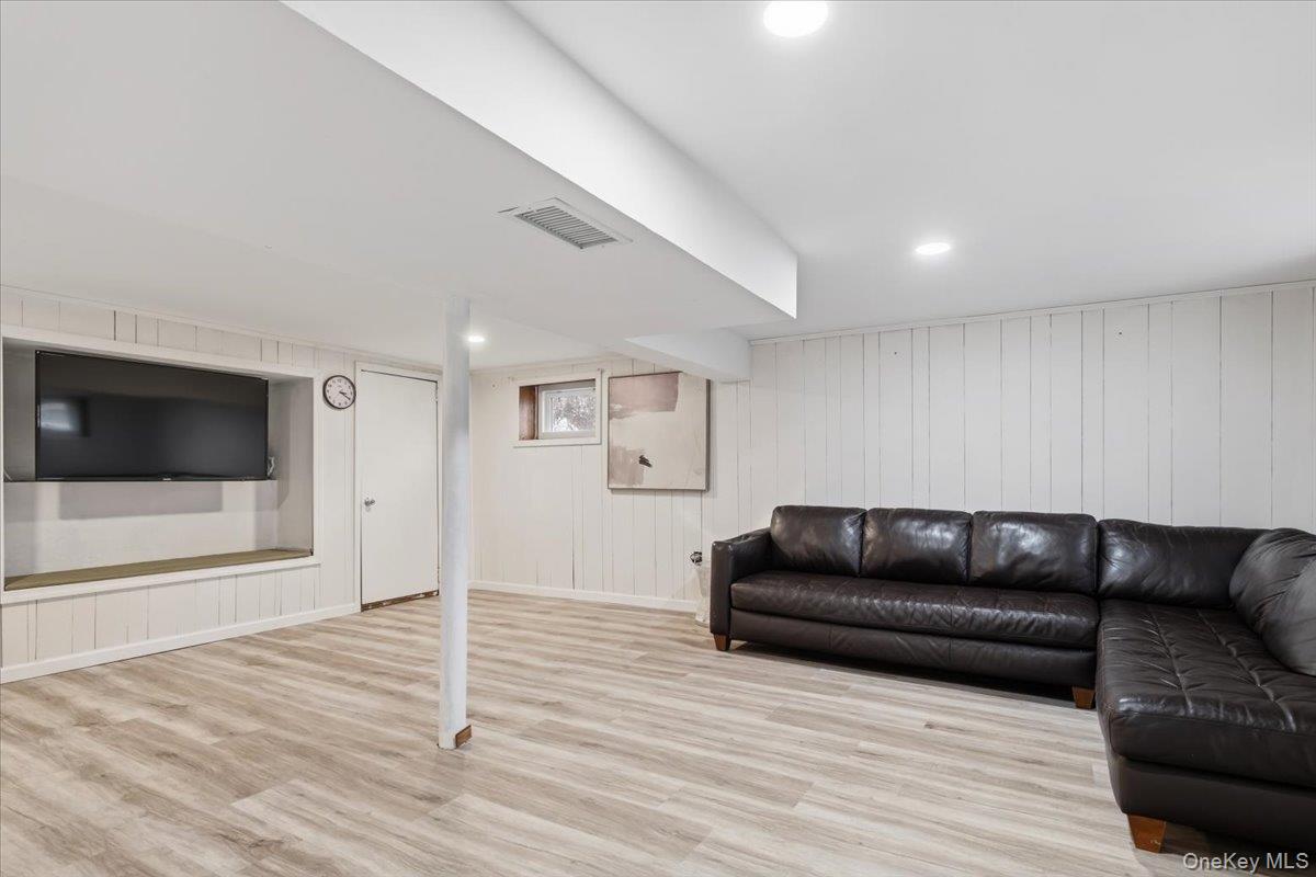 #14 photo, 39 Darling Avenue, New Rochelle , NY 10804