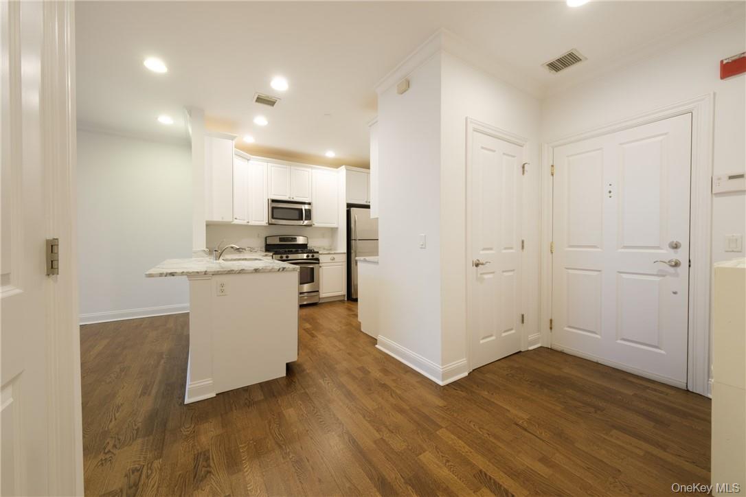 #11 photo, 55 First Street, Pelham , NY 10803