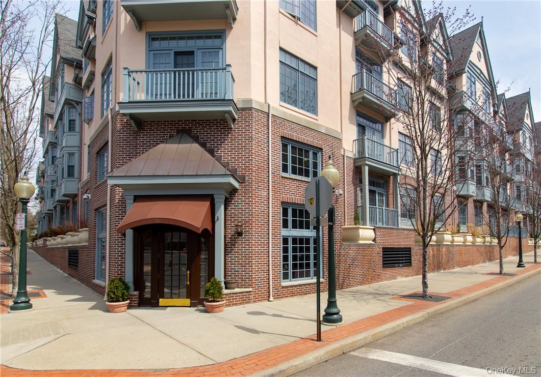 #17 photo, 55 First Street, Pelham , NY 10803