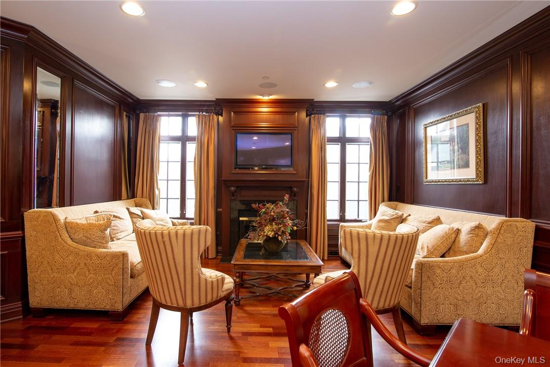 #18 photo, 55 First Street, Pelham , NY 10803