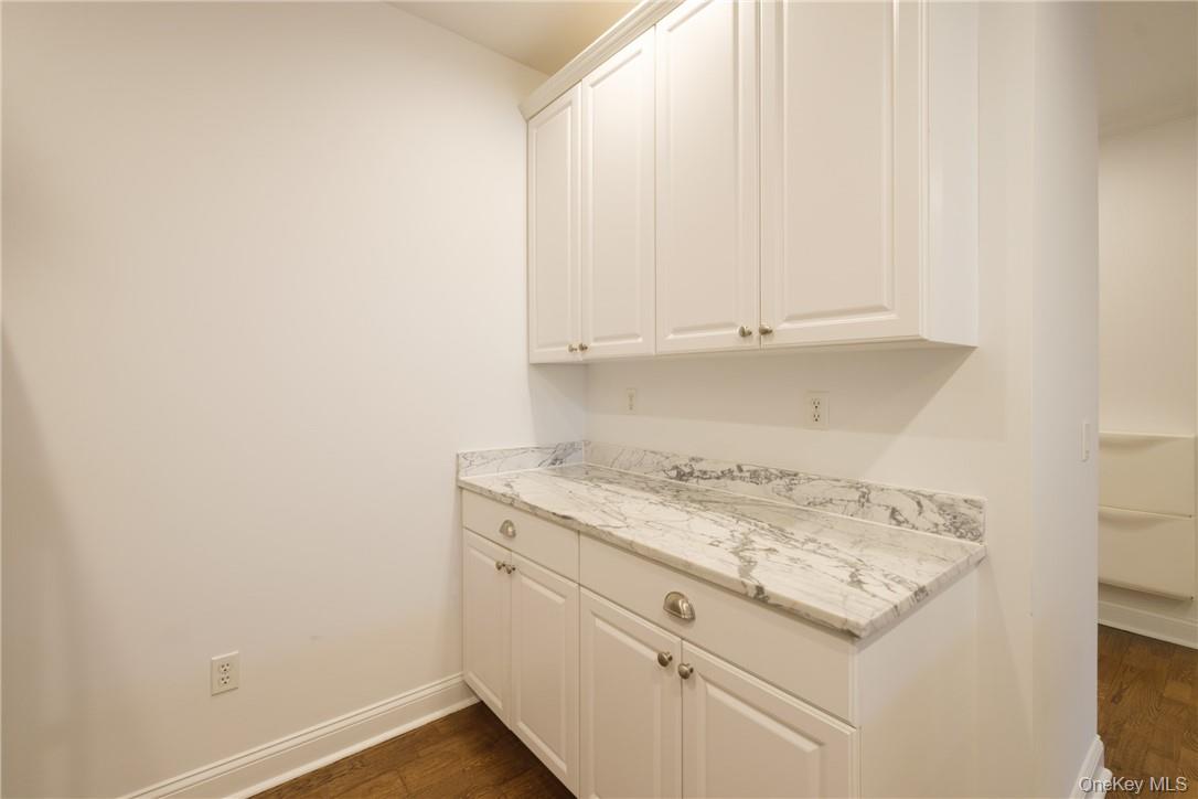 #10 photo, 55 1st Street, Pelham , NY 10803