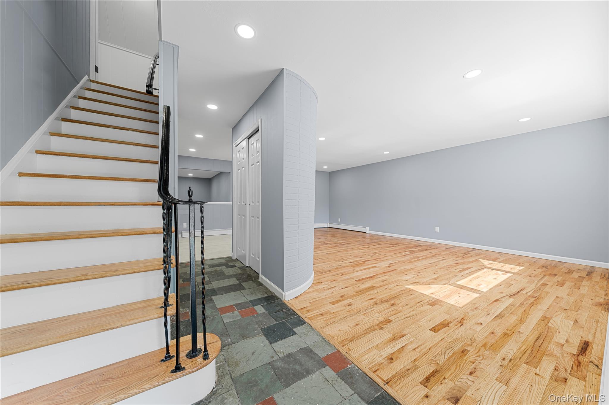 #6 photo, 188 W End Avenue, Shirley , NY 11967