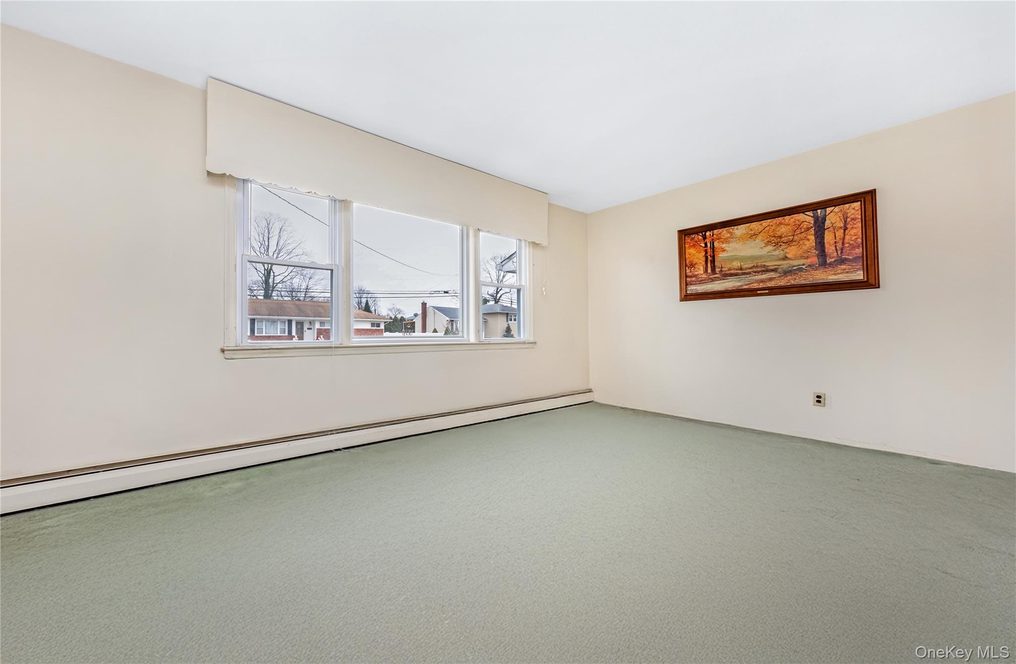 #4 photo, 139 N Cedar Street, नासाउ काउंटी Massapequa , NY 11758