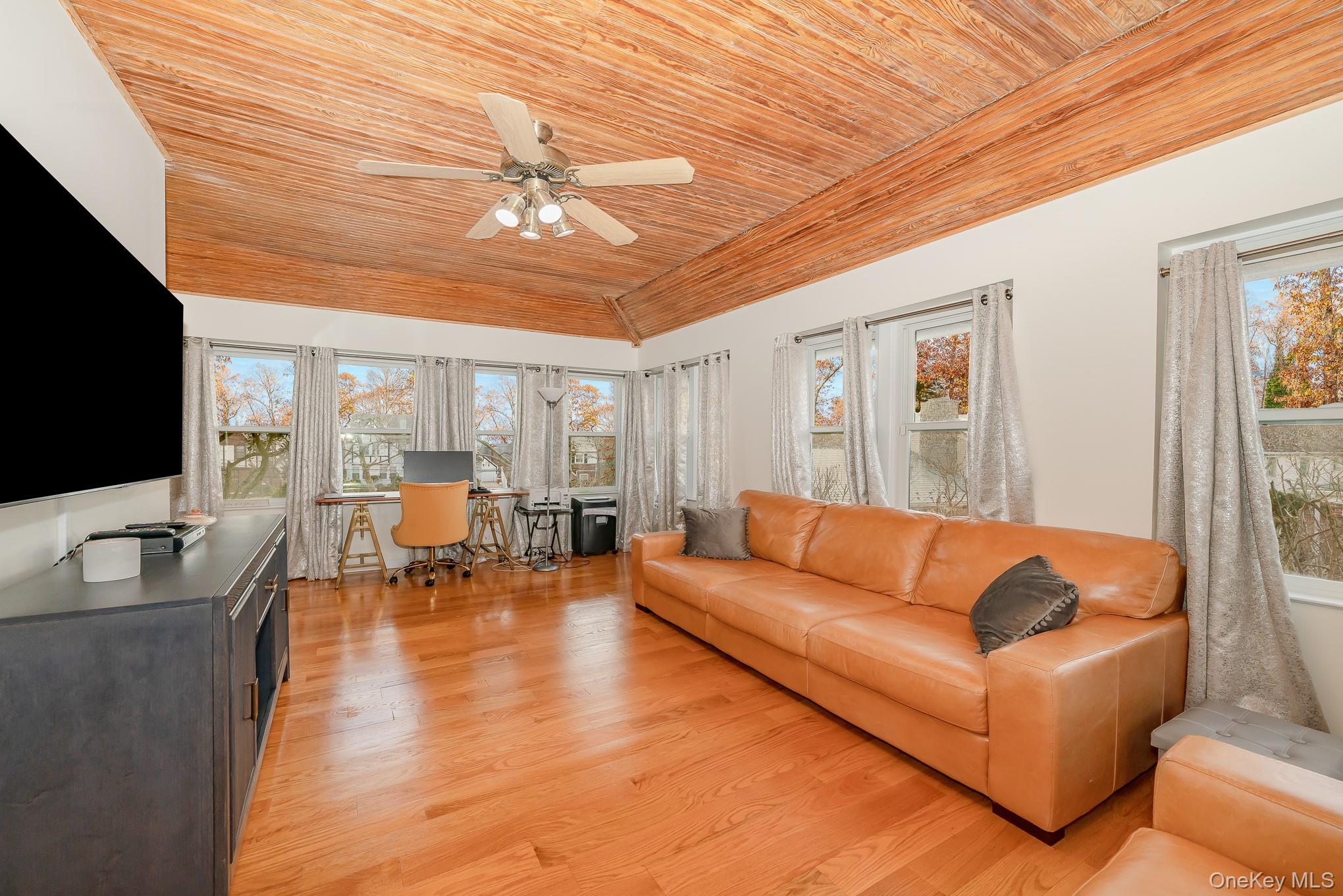 #10 photo, 181-23 Henley Road, Jamaica Estates , NY 11432