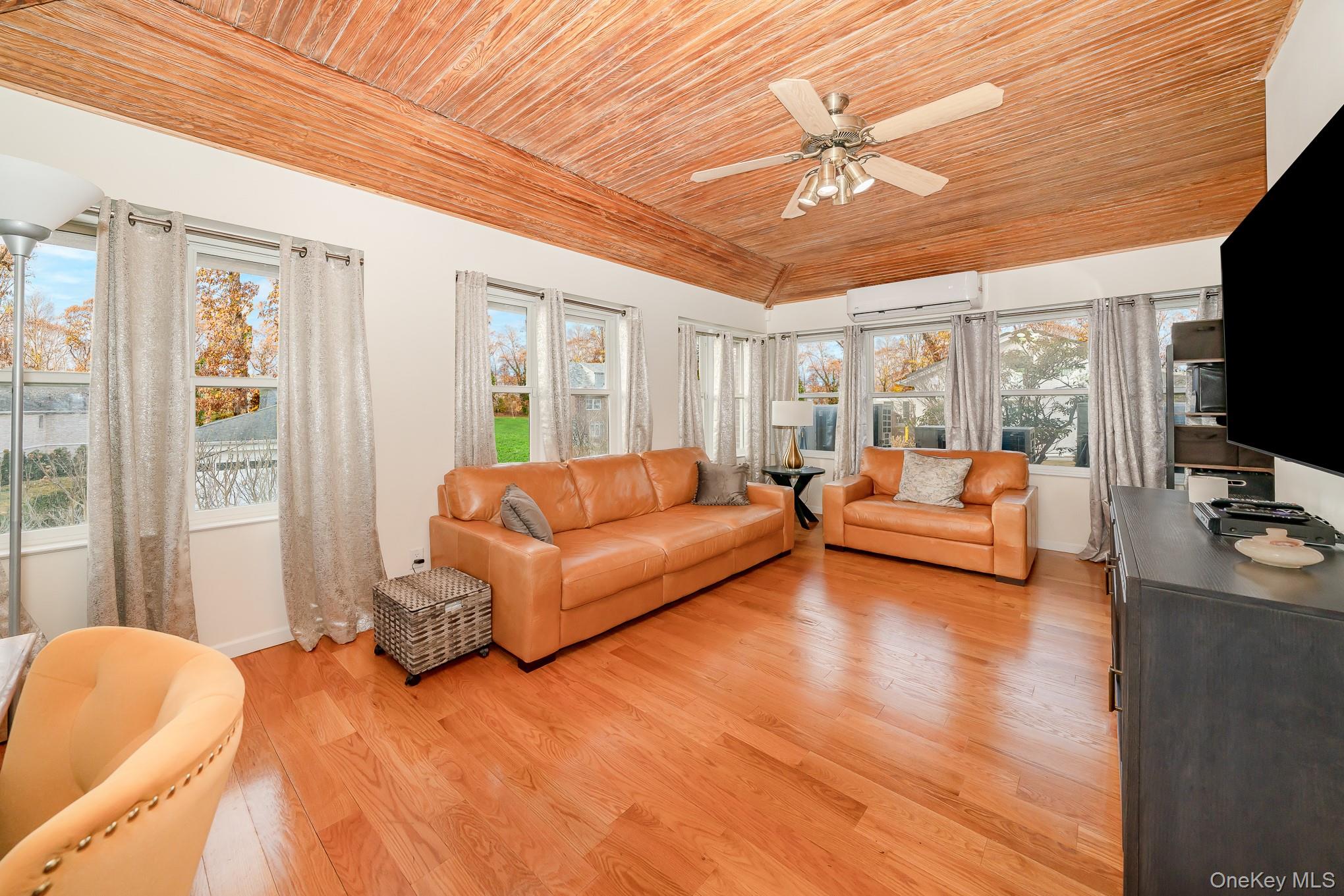 #9 photo, 181-23 Henley Road, Jamaica Estates , NY 11432