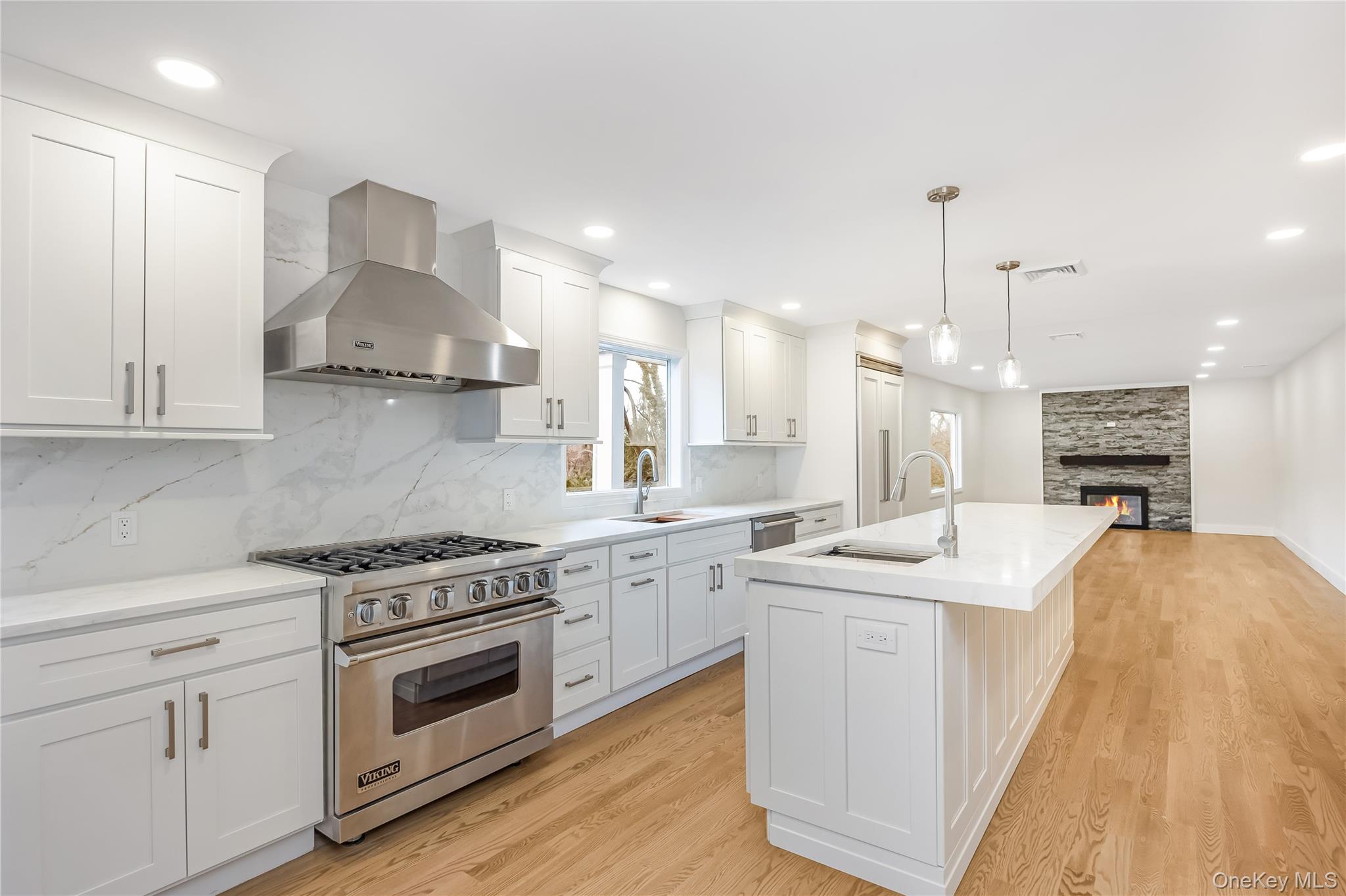 #14 photo, 20 Rolling Drive, Brookville , NY 11545