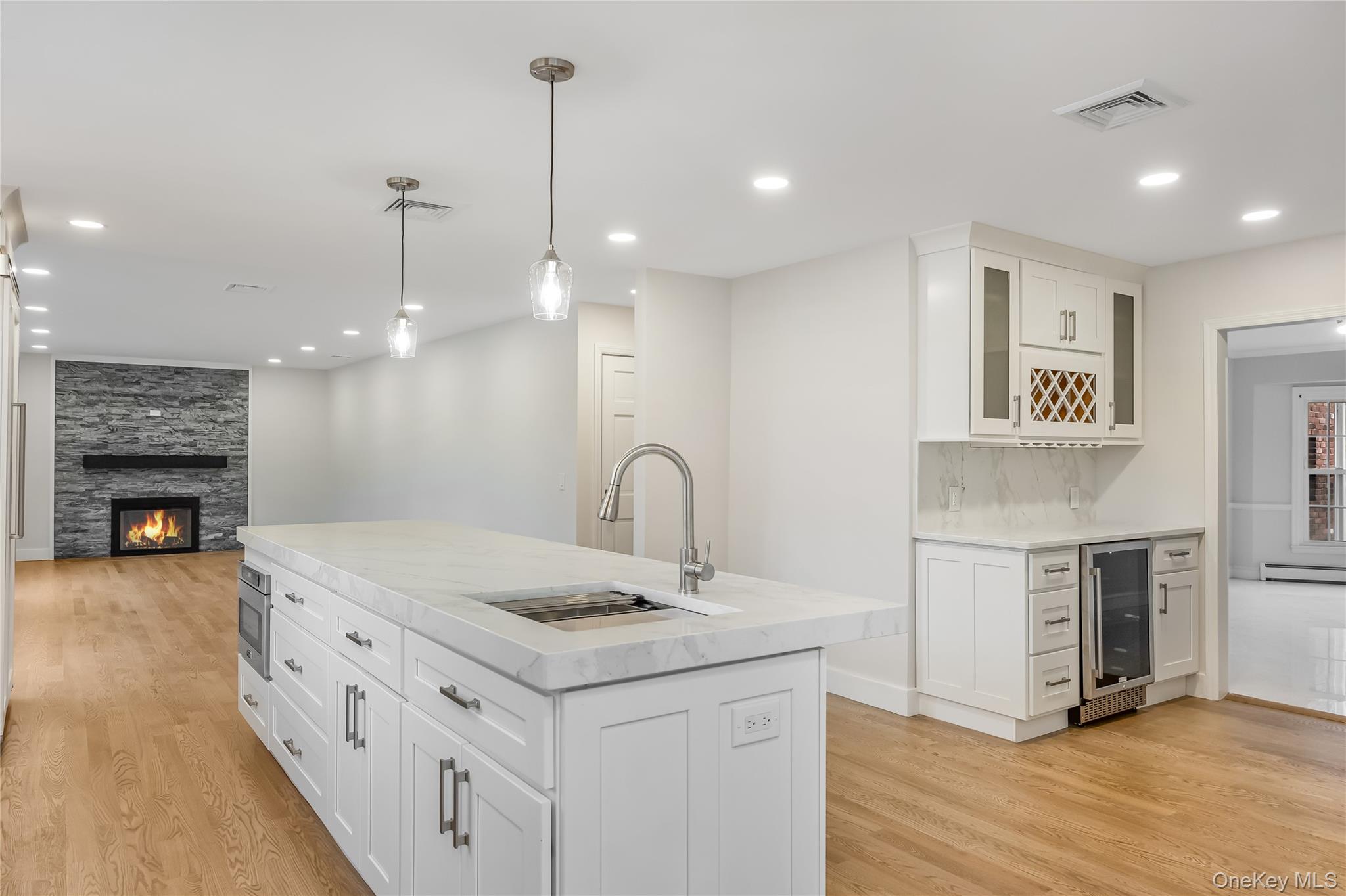 #15 photo, 20 Rolling Drive, Brookville , NY 11545