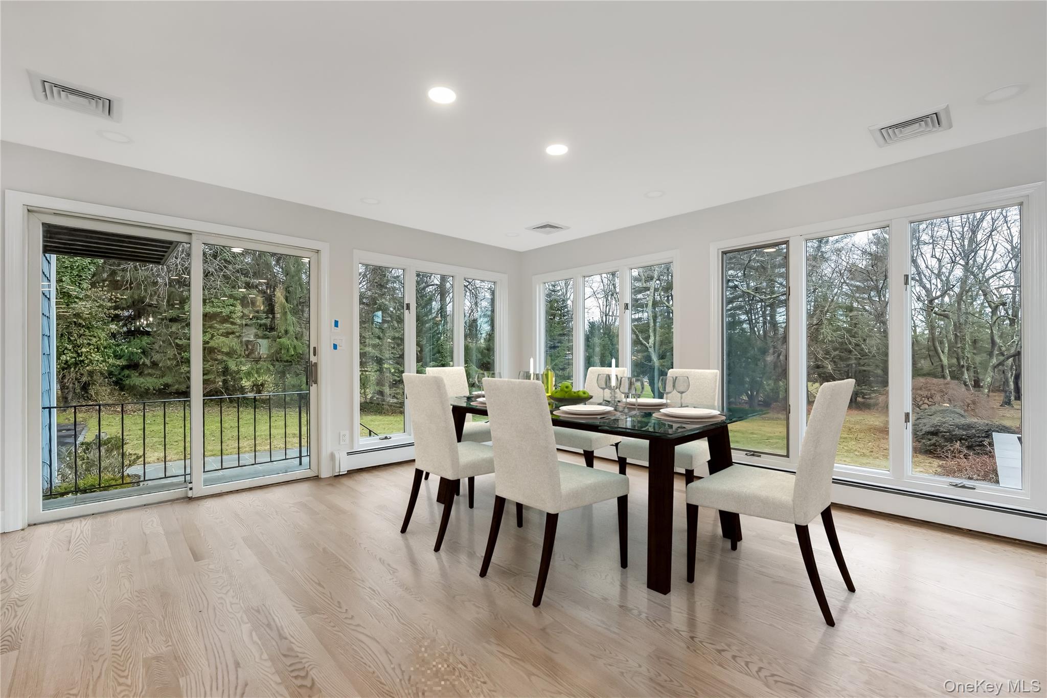 #19 photo, 20 Rolling Drive, Brookville , NY 11545