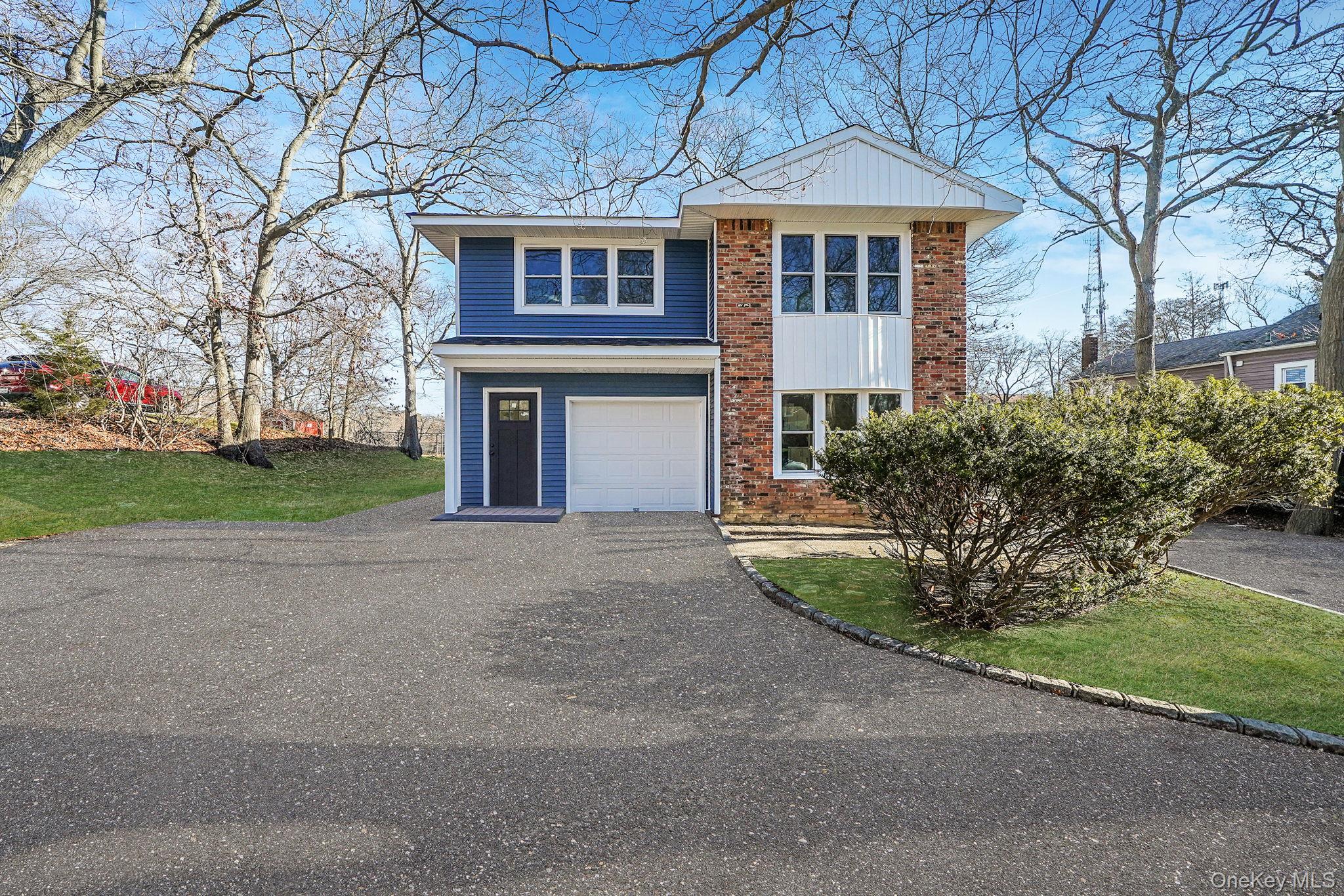 #1 photo, 95 Berkshire Drive, सफ़ोक काउंटी Farmingville , NY 11738