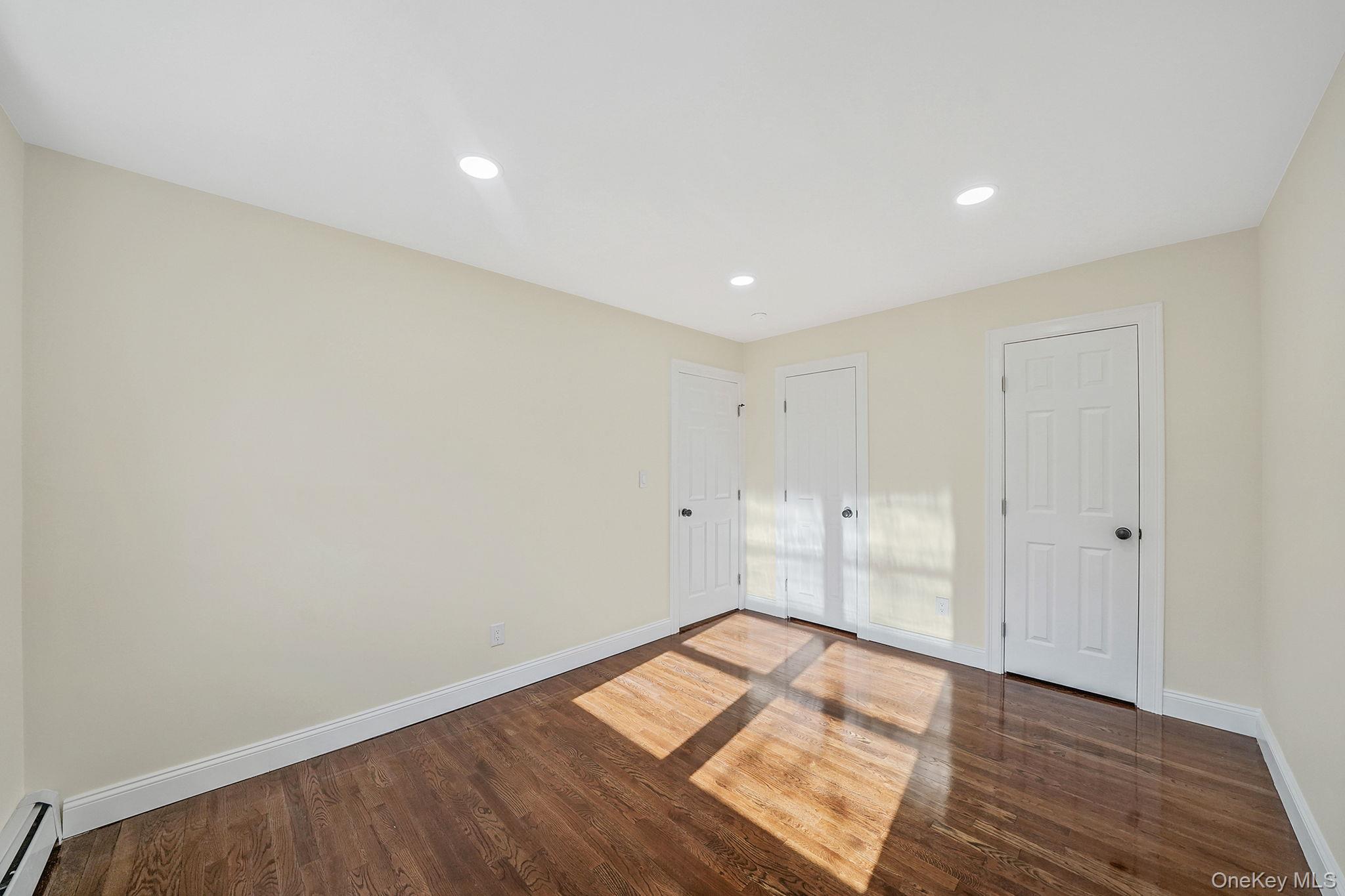 #17 photo, 95 Berkshire Drive, सफ़ोक काउंटी Farmingville , NY 11738