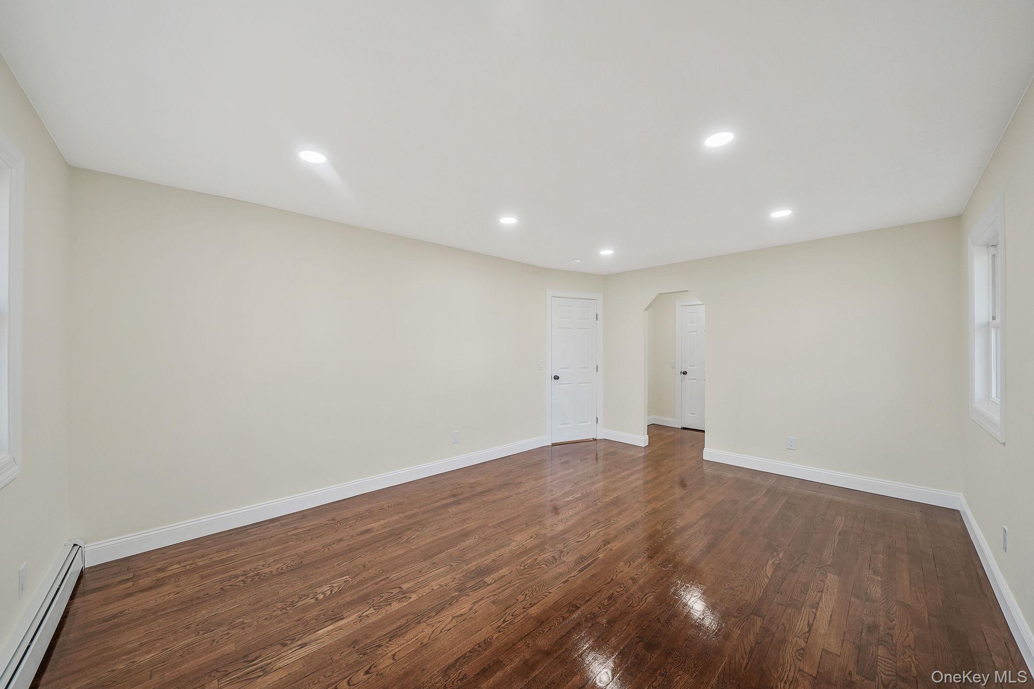 #18 photo, 95 Berkshire Drive, सफ़ोक काउंटी Farmingville , NY 11738