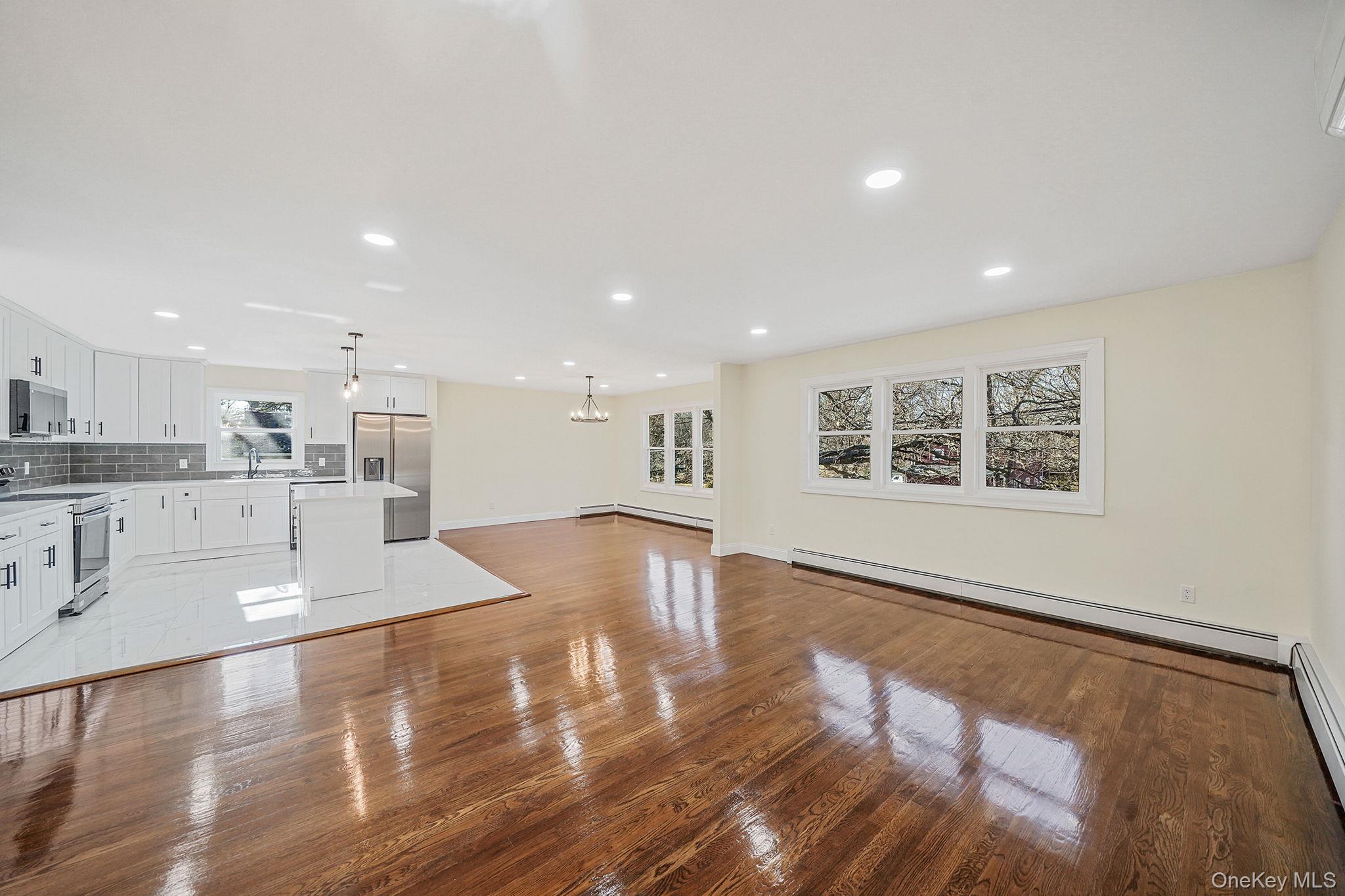 #6 photo, 95 Berkshire Drive, सफ़ोक काउंटी Farmingville , NY 11738