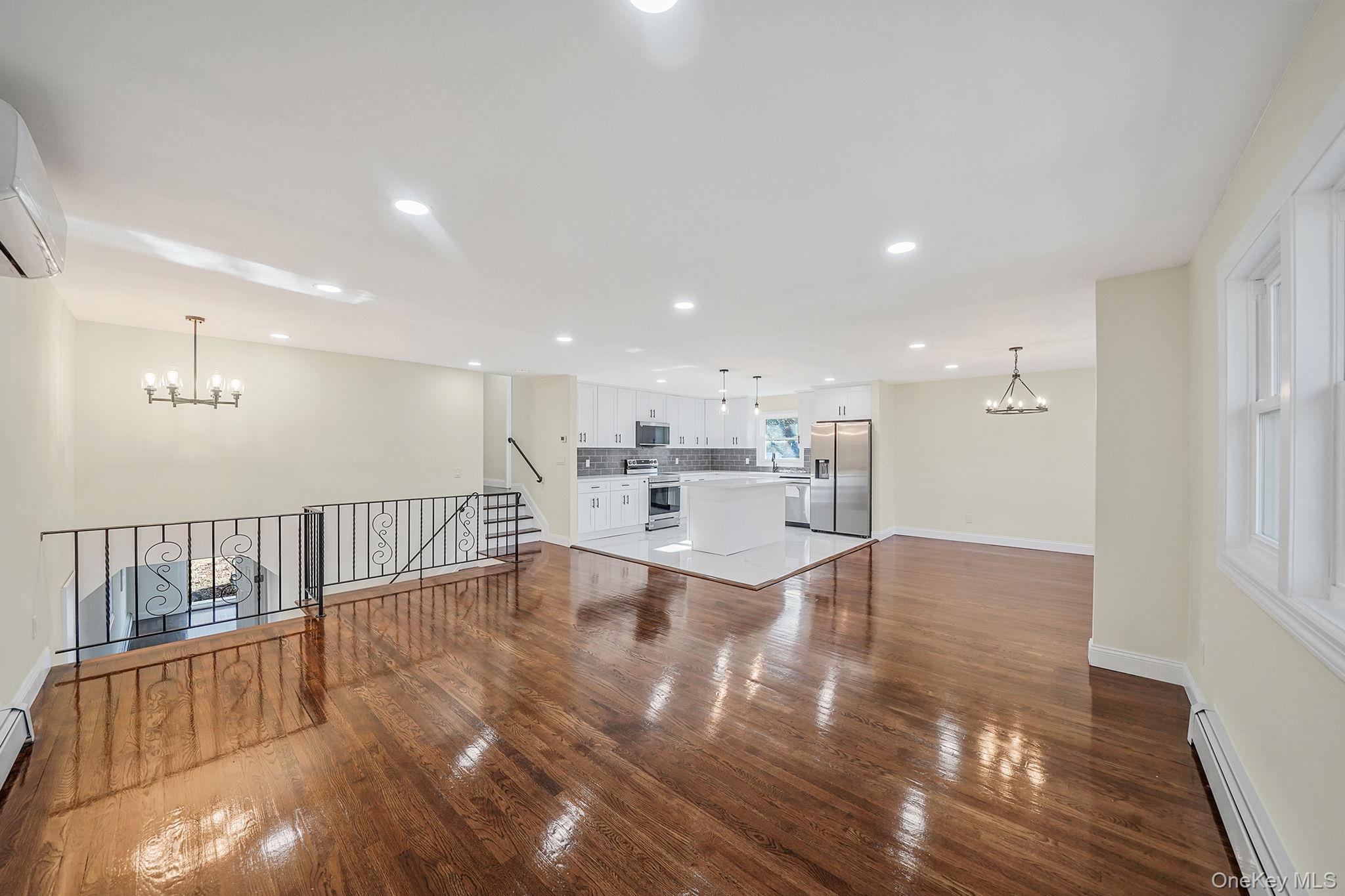 #7 photo, 95 Berkshire Drive, सफ़ोक काउंटी Farmingville , NY 11738