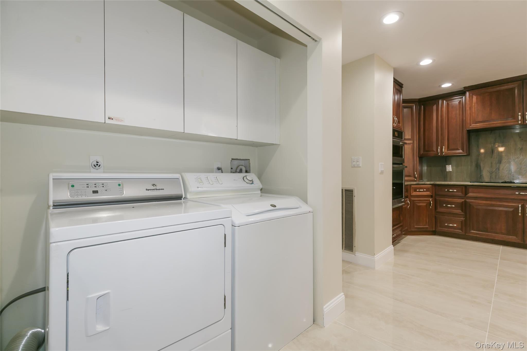 #12 photo, 1 Tiffany Circle, Нассау ‖ Manhasset , NY 11030