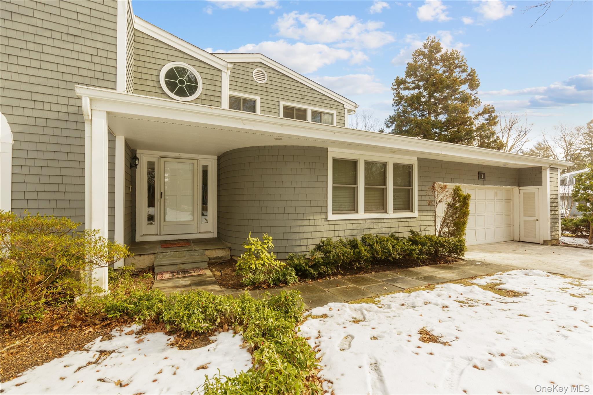 #2 photo, 1 Tiffany Circle, Нассау ‖ Manhasset , NY 11030