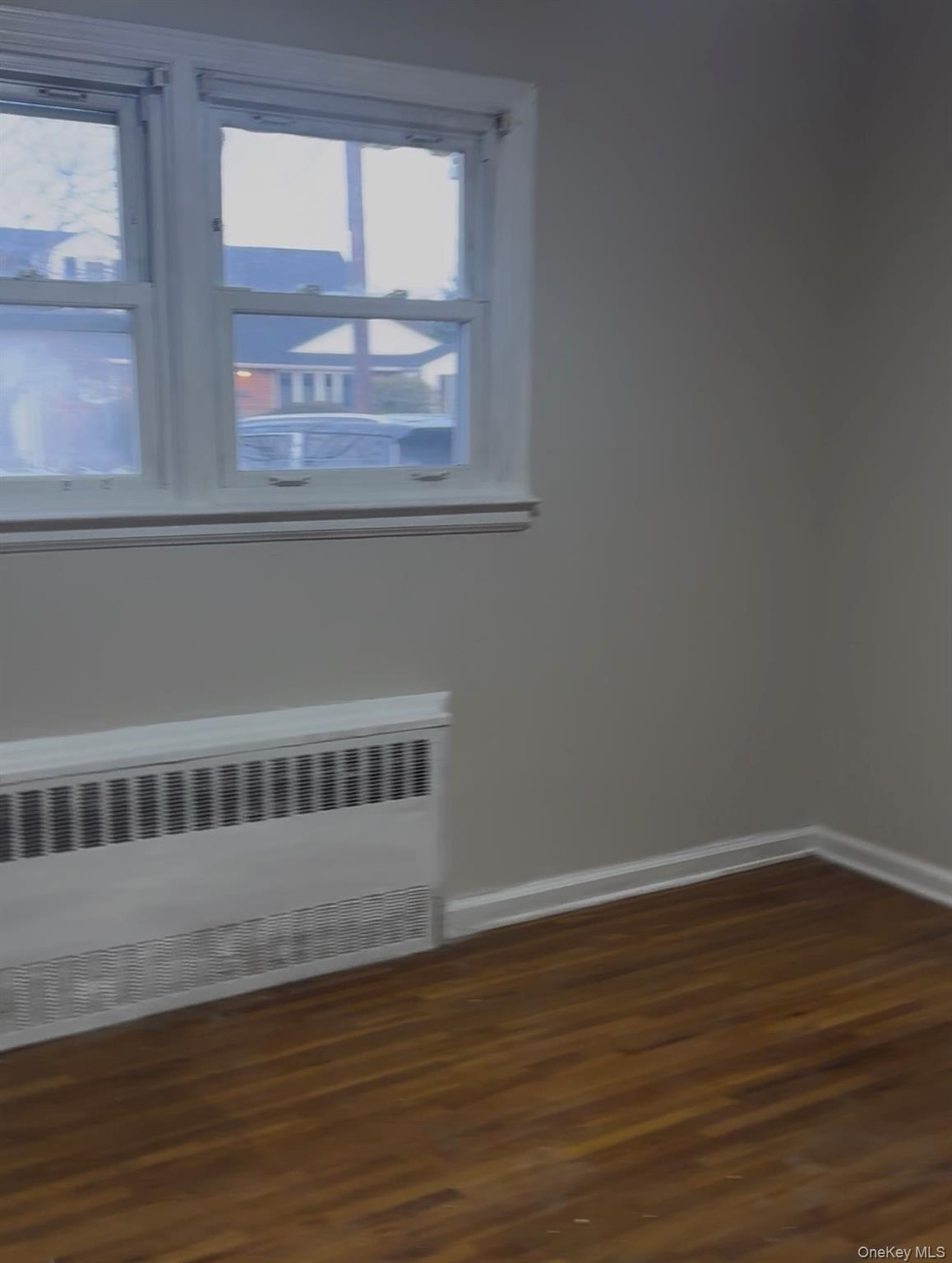 #6 photo, 92 Lawrence Street, नासाउ काउंटी South Farmingdale , NY 11735