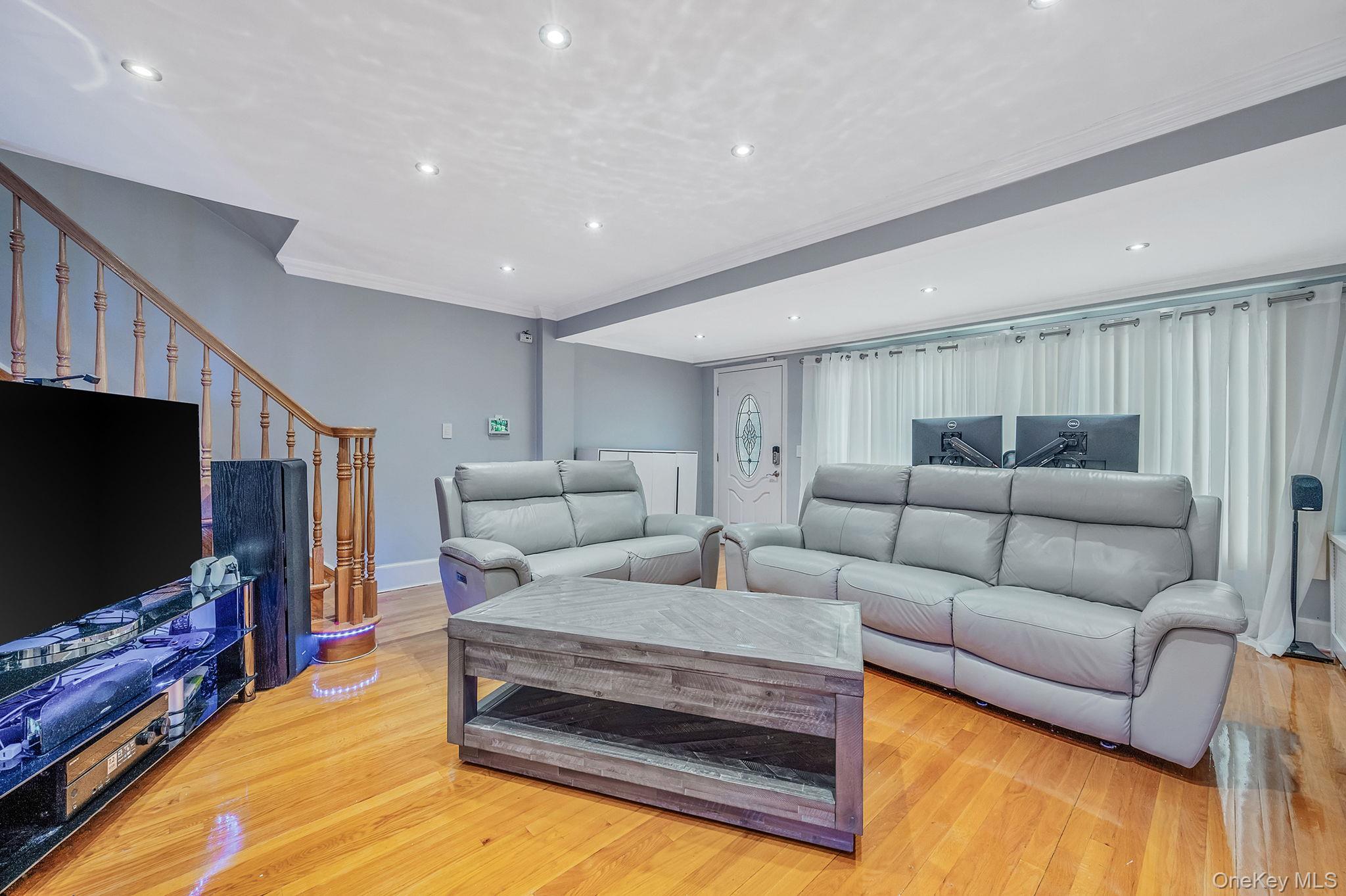 #16 photo, 10934 124th Street, Куинс ‖ South Ozone Park , NY 11420