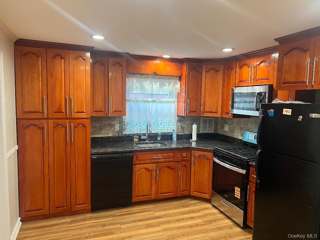 #5 photo, 155-22 Cohancy Street, Howard Beach , NY 11414