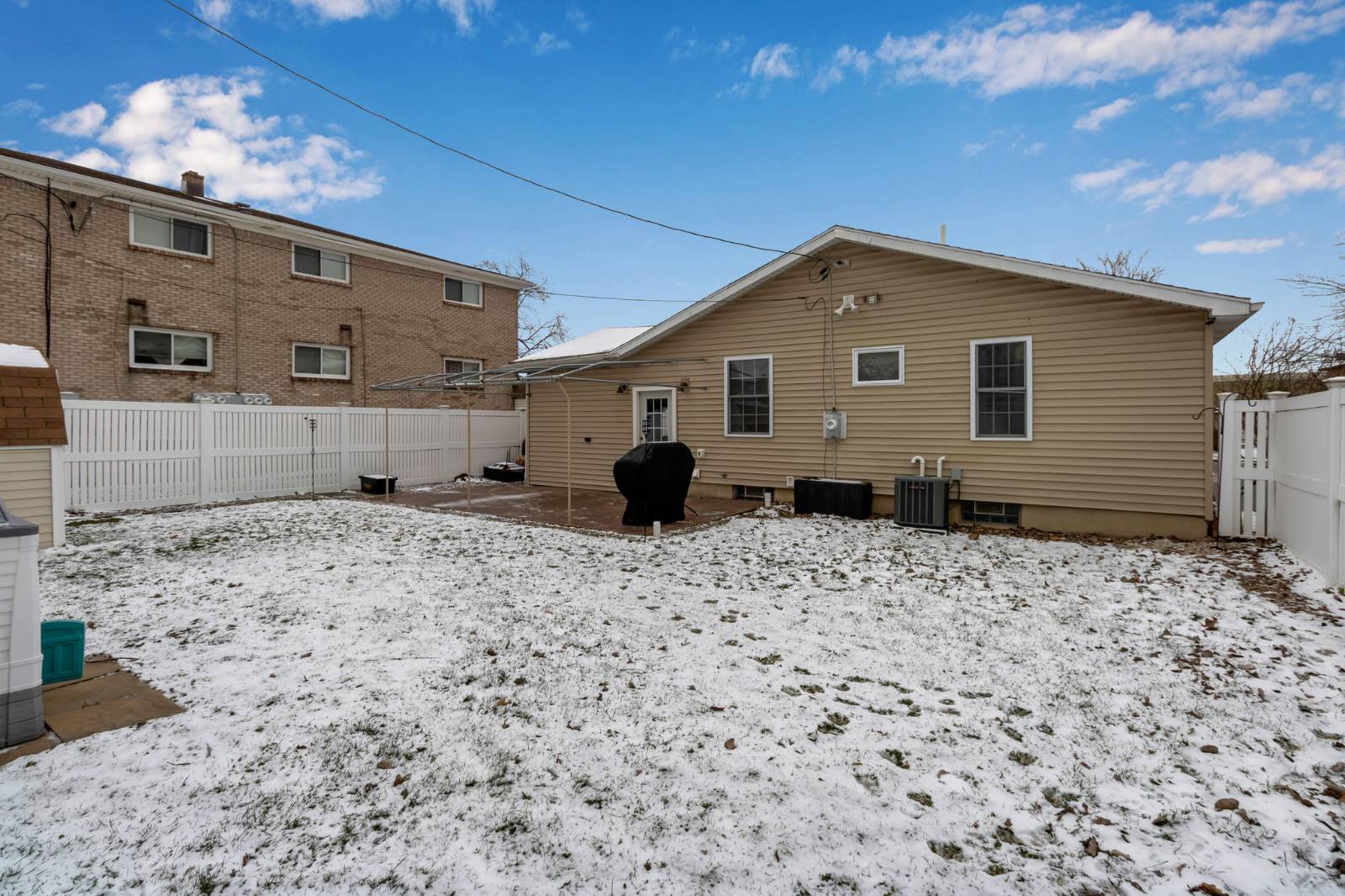 #10 photo, 17 Fath Dr, Cheektowaga , NY 14225