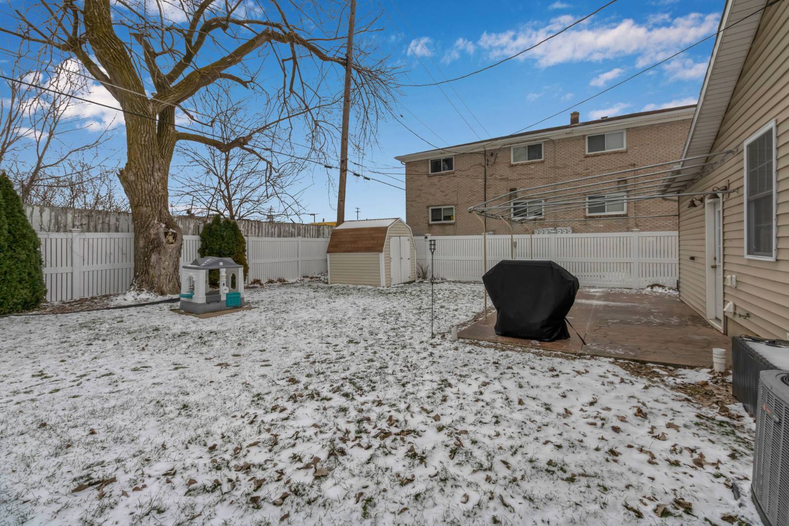 #11 photo, 17 Fath Dr, Cheektowaga , NY 14225