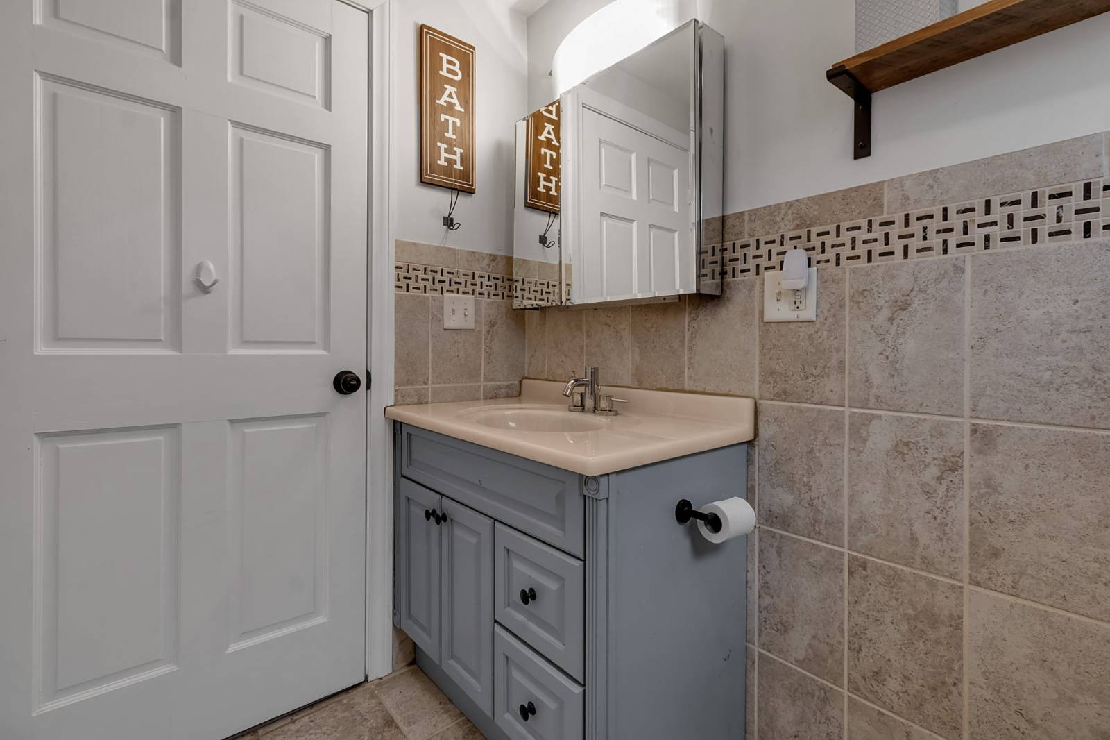 #39 photo, 17 Fath Dr, Cheektowaga , NY 14225