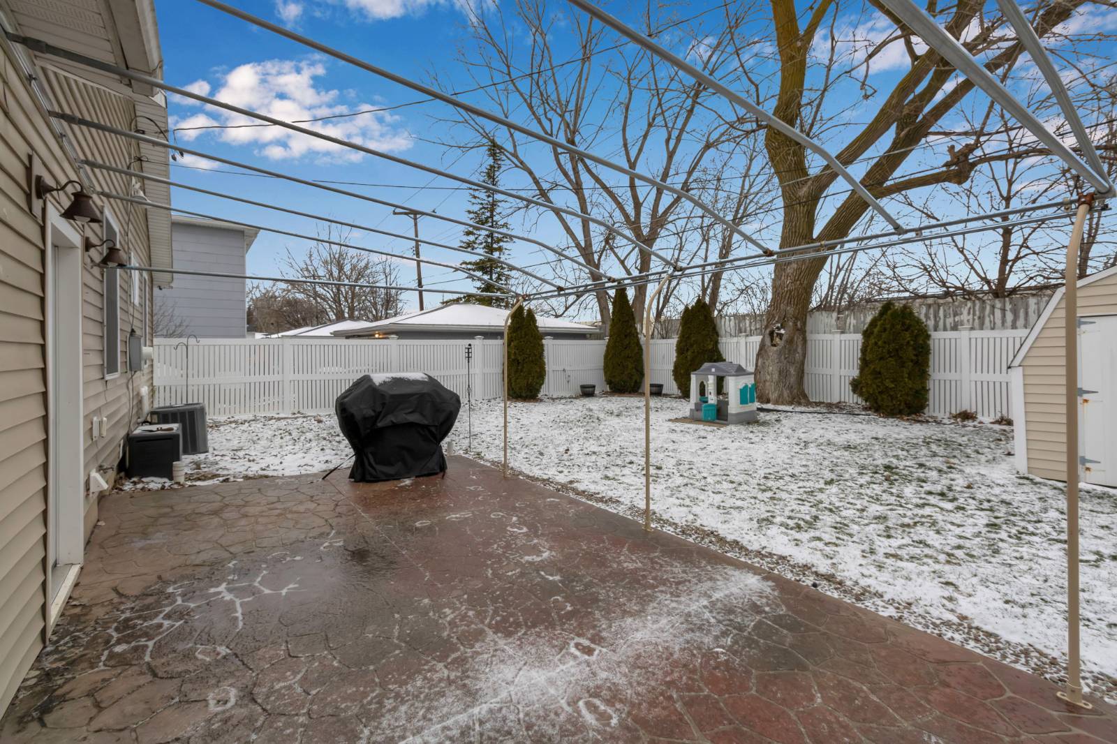 #4 photo, 17 Fath Dr, Cheektowaga , NY 14225