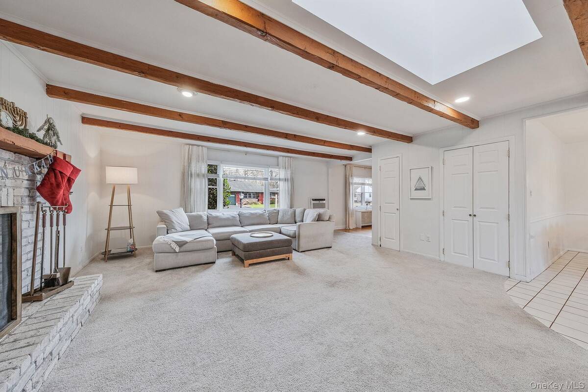 #11 photo, 114 Monroe Avenue, מחוז סאפוק Patchogue , NY 11772