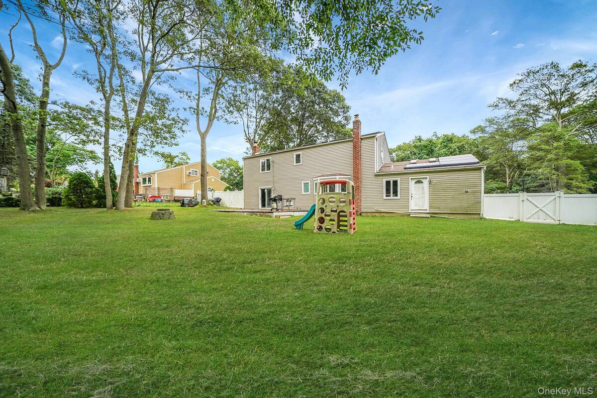 #30 photo, 24 Oakdale Avenue, सफ़ोक काउंटी Farmingville , NY 11738