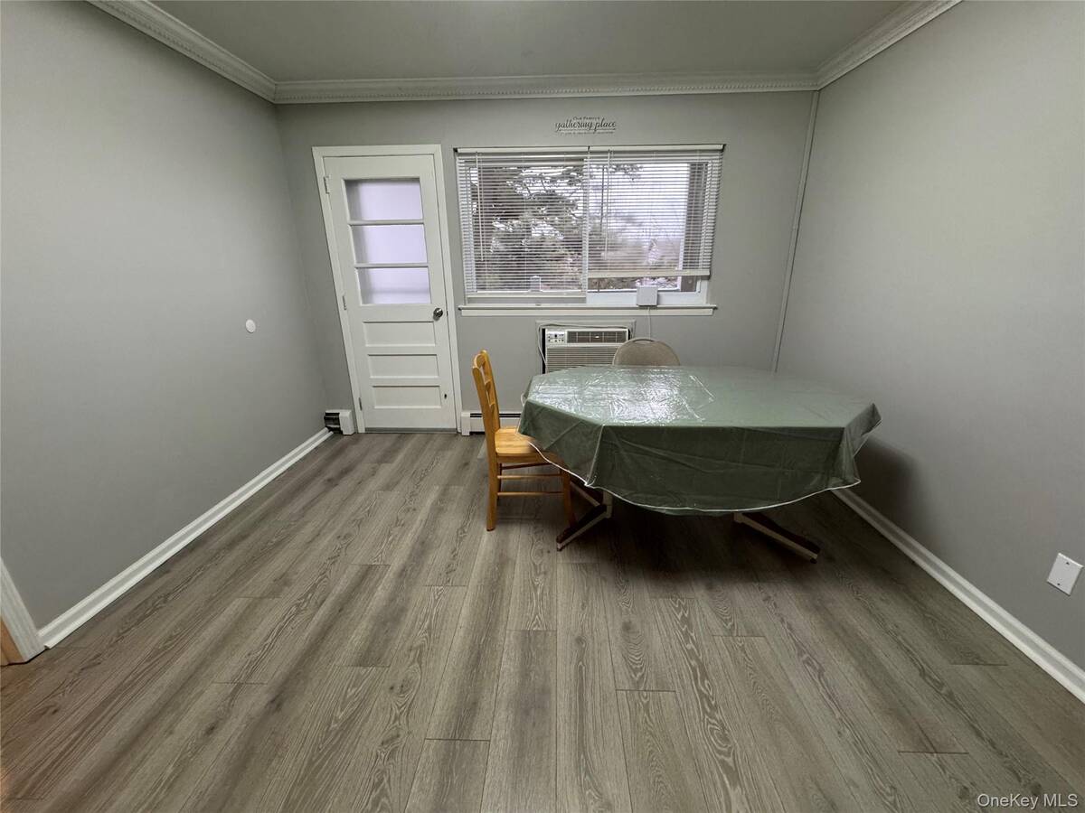 #20 photo, 100 Hawthorne Avenue, 롱 아일랜드 Central Islip , NY 11722