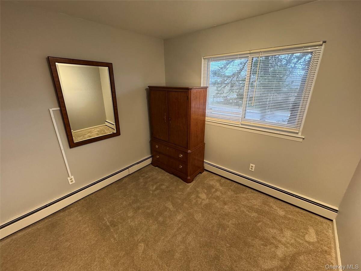 #6 photo, 100 Hawthorne Avenue, 롱 아일랜드 Central Islip , NY 11722