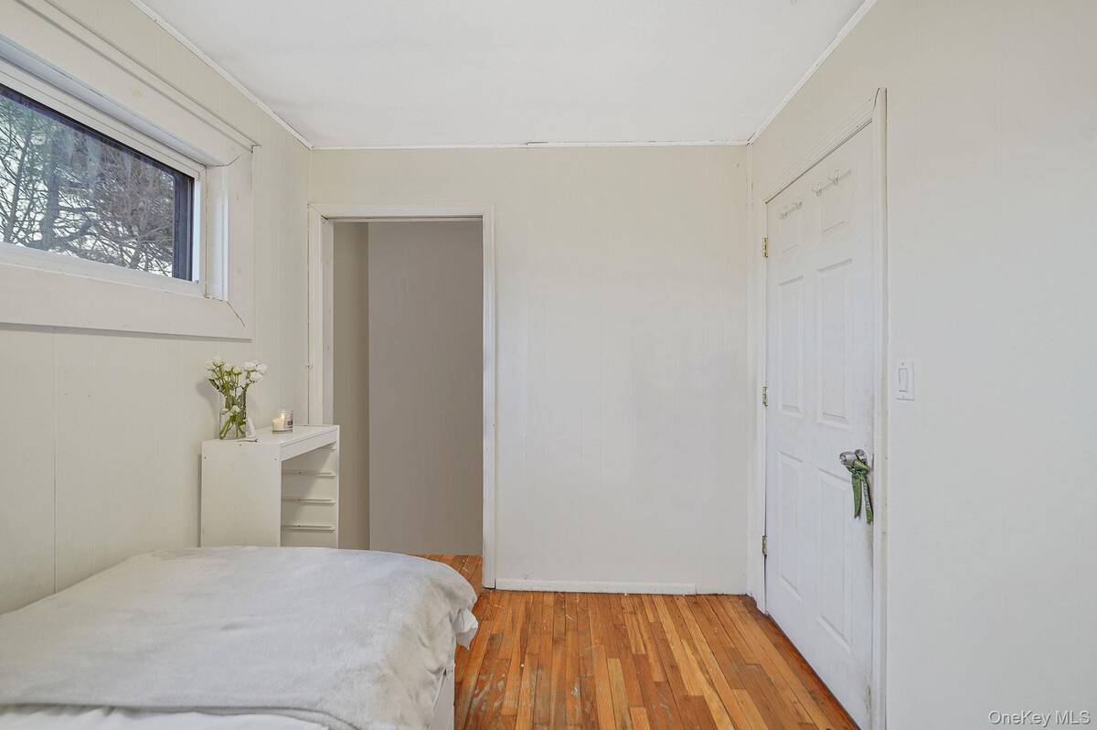 #18 photo, 13 Hewes Street, Саффолк ‖ Brentwood , NY 11717