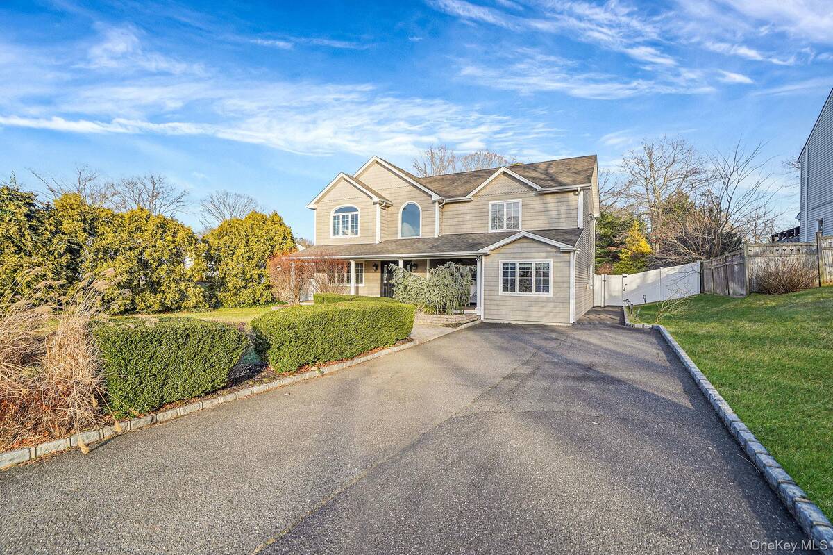 #1 photo, 39 13th Avenue, מחוז סאפוק Ronkonkoma , NY 11779