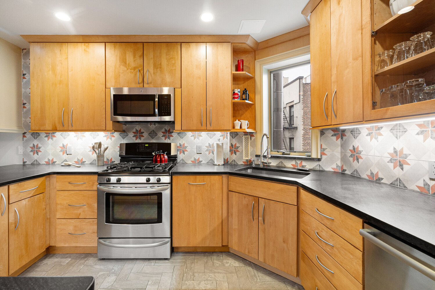 #5 photo, 69 PINEAPPLE Street, Бруклин ‖ Brooklyn Heights , NY 11201