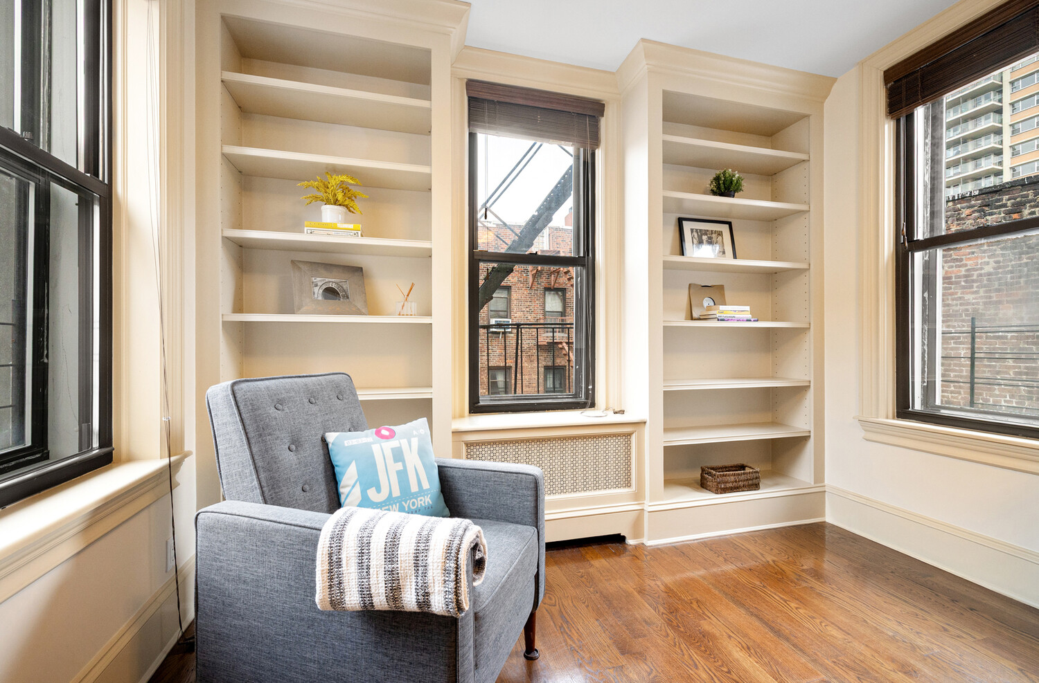 #9 photo, 69 PINEAPPLE Street, Бруклин ‖ Brooklyn Heights , NY 11201