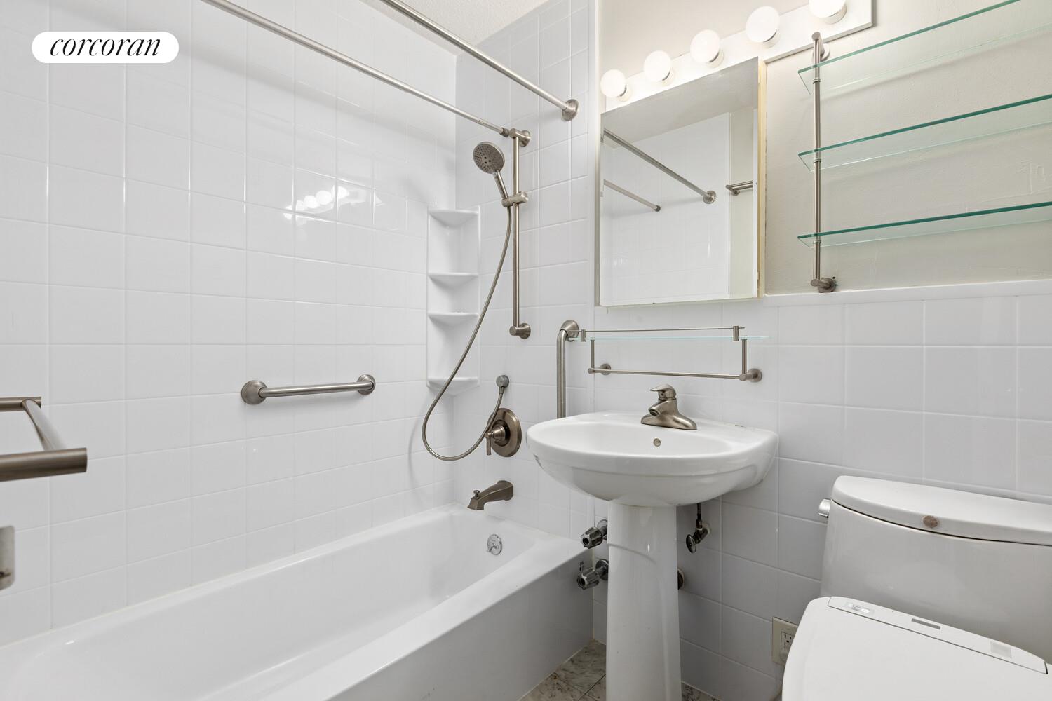 #6 photo, 609 COLUMBUS Avenue, Upper West Side , NY 10024