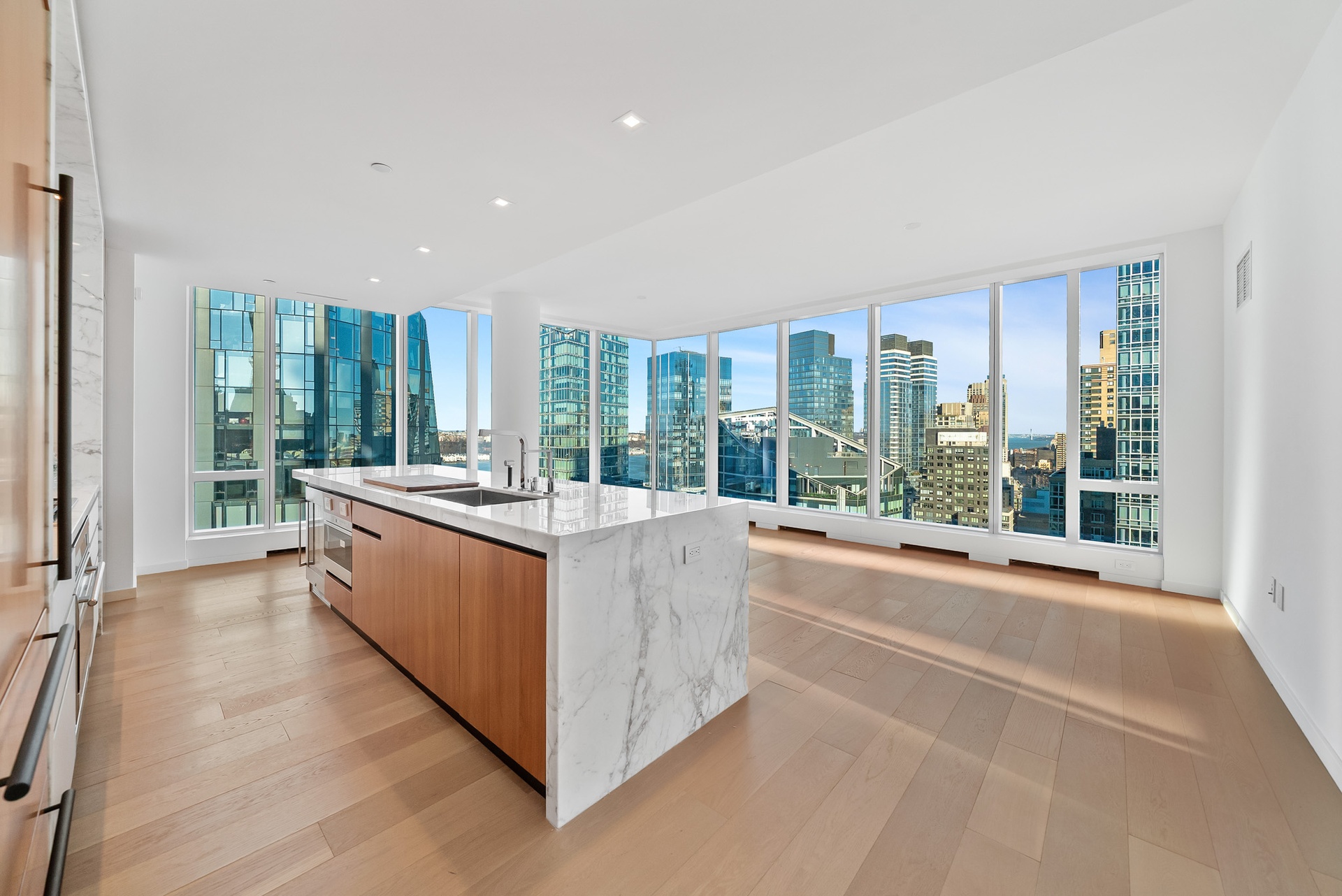 #5 photo, 1 W End Avenue, 맨해튼 Lincoln Square , NY 10023