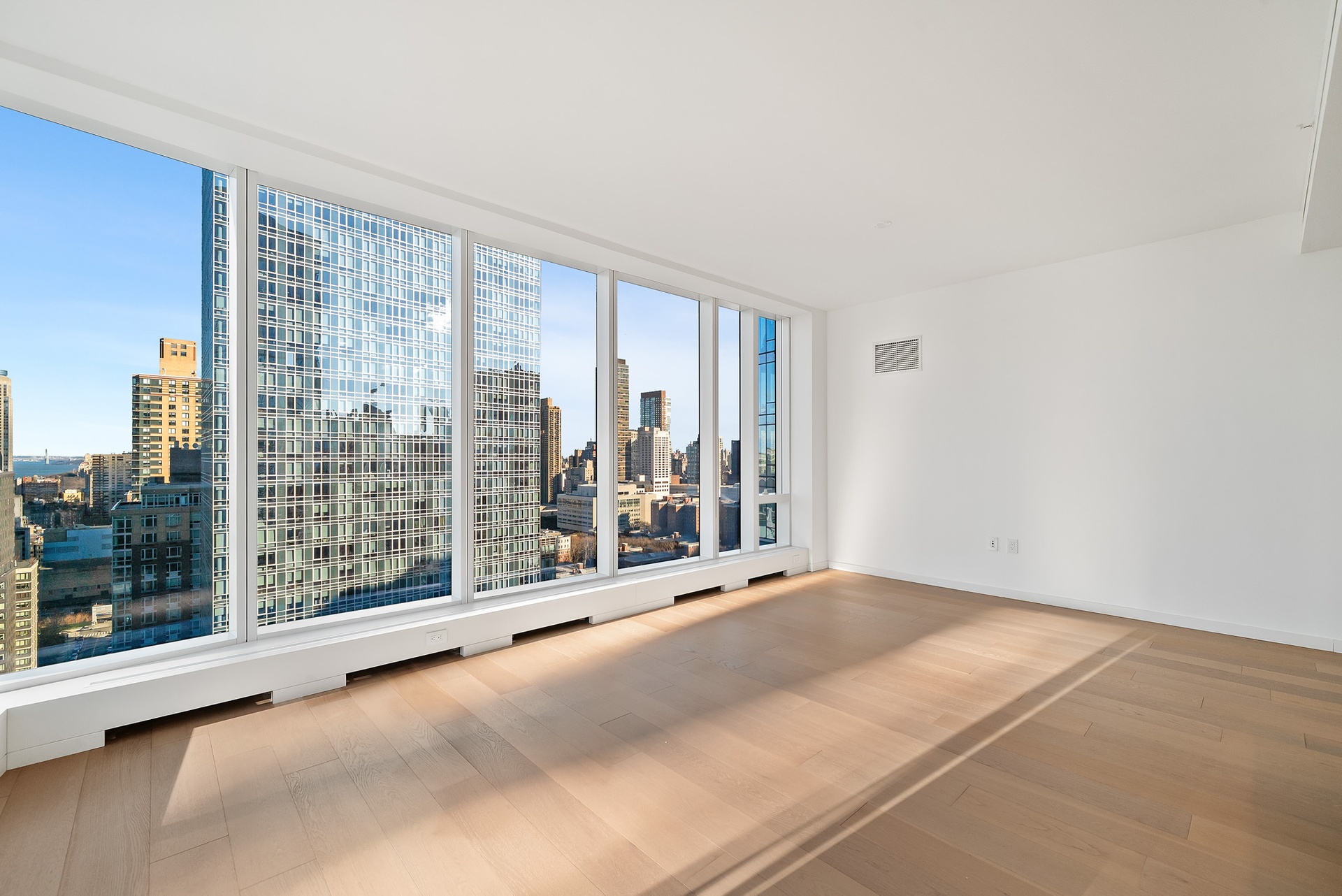 #8 photo, 1 W End Avenue, 맨해튼 Lincoln Square , NY 10023