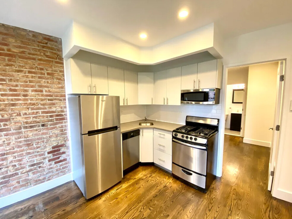 #3 photo, 245 E 39TH Street, Murray Hill , NY 10016