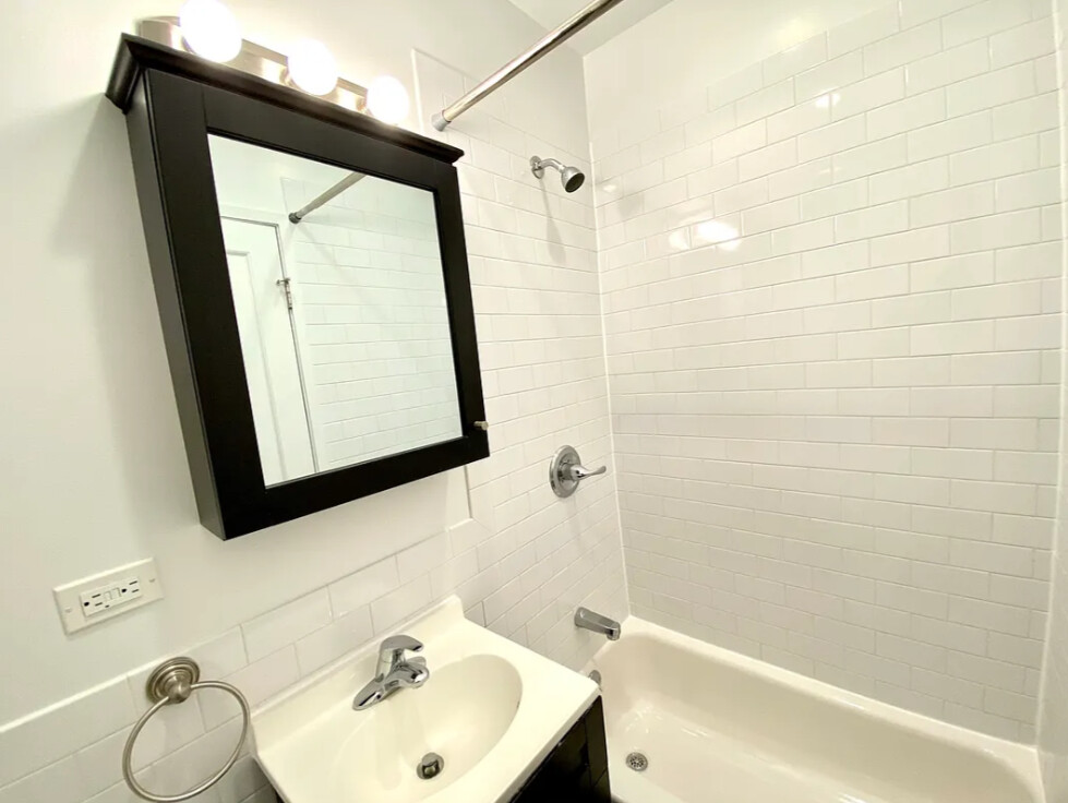 #6 photo, 245 E 39TH Street, Murray Hill , NY 10016