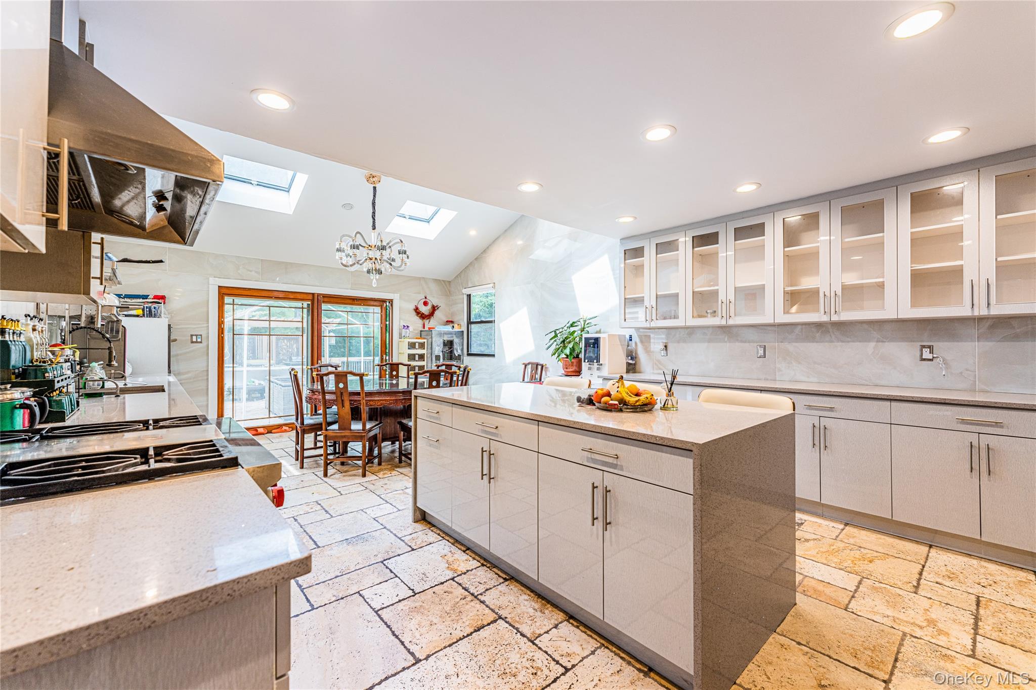 #20 photo, 2 Summerwind Drive, 长岛 Glen Head , NY 11545