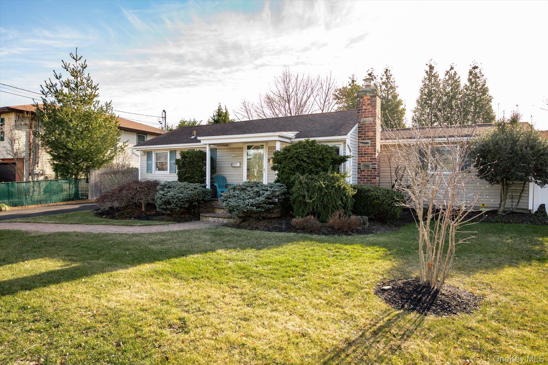 #2 photo, 245 53rd Street, 东长岛 Lindenhurst , NY 11757