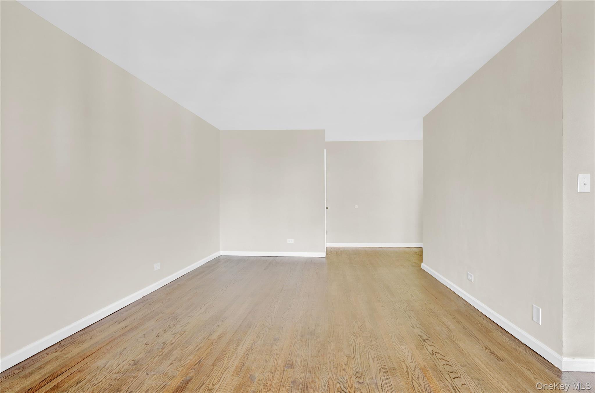 #11 photo, 3201 Grand Concourse, Bronx , NY 10468