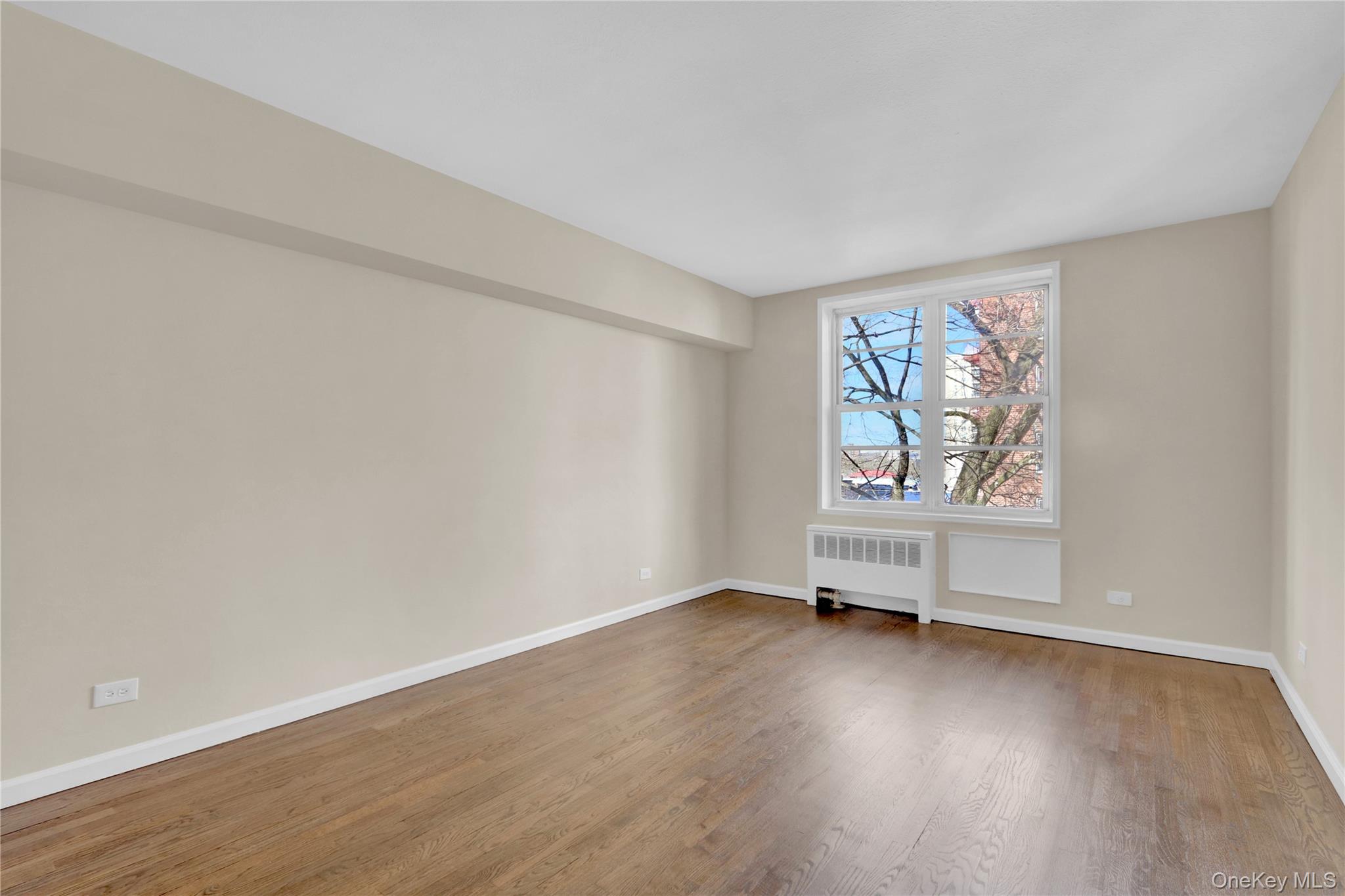#16 photo, 3201 Grand Concourse, Bronx , NY 10468