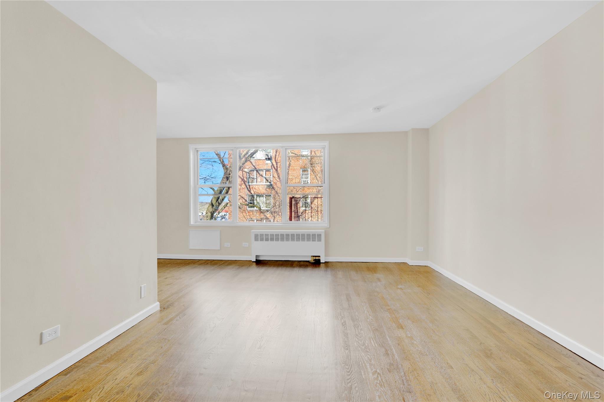 #7 photo, 3201 Grand Concourse, Bronx , NY 10468